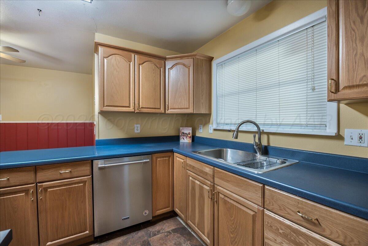 3712 S Virginia Street Property Photo 13
