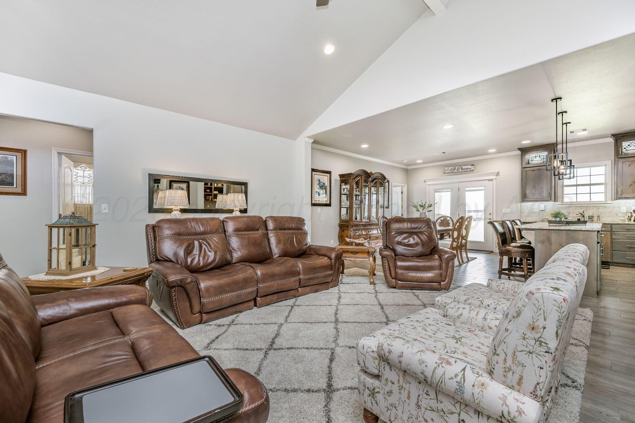 10075 Red Deer Drive Property Photo 3