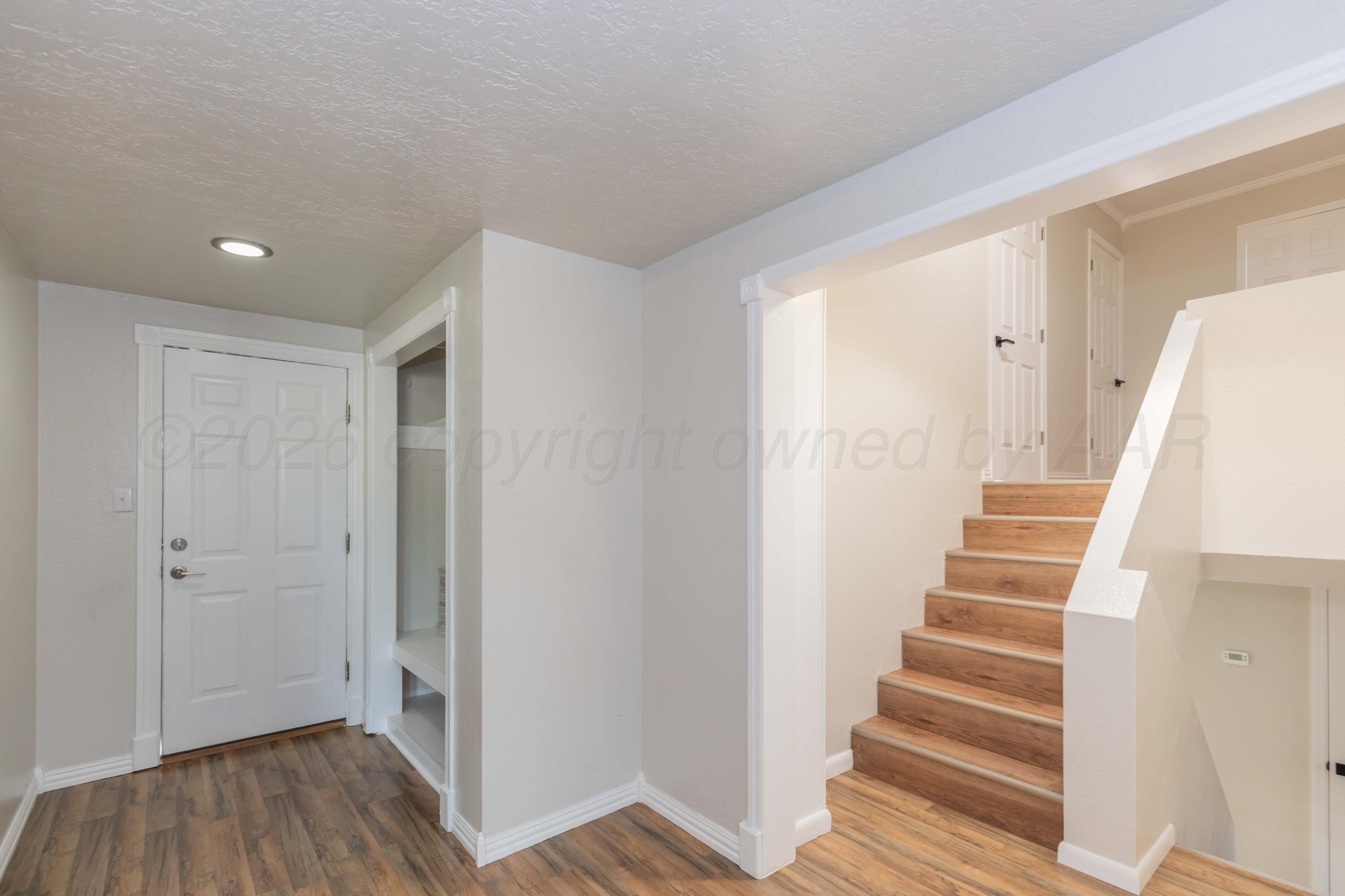 1612 N Evergreen Street Property Photo 4