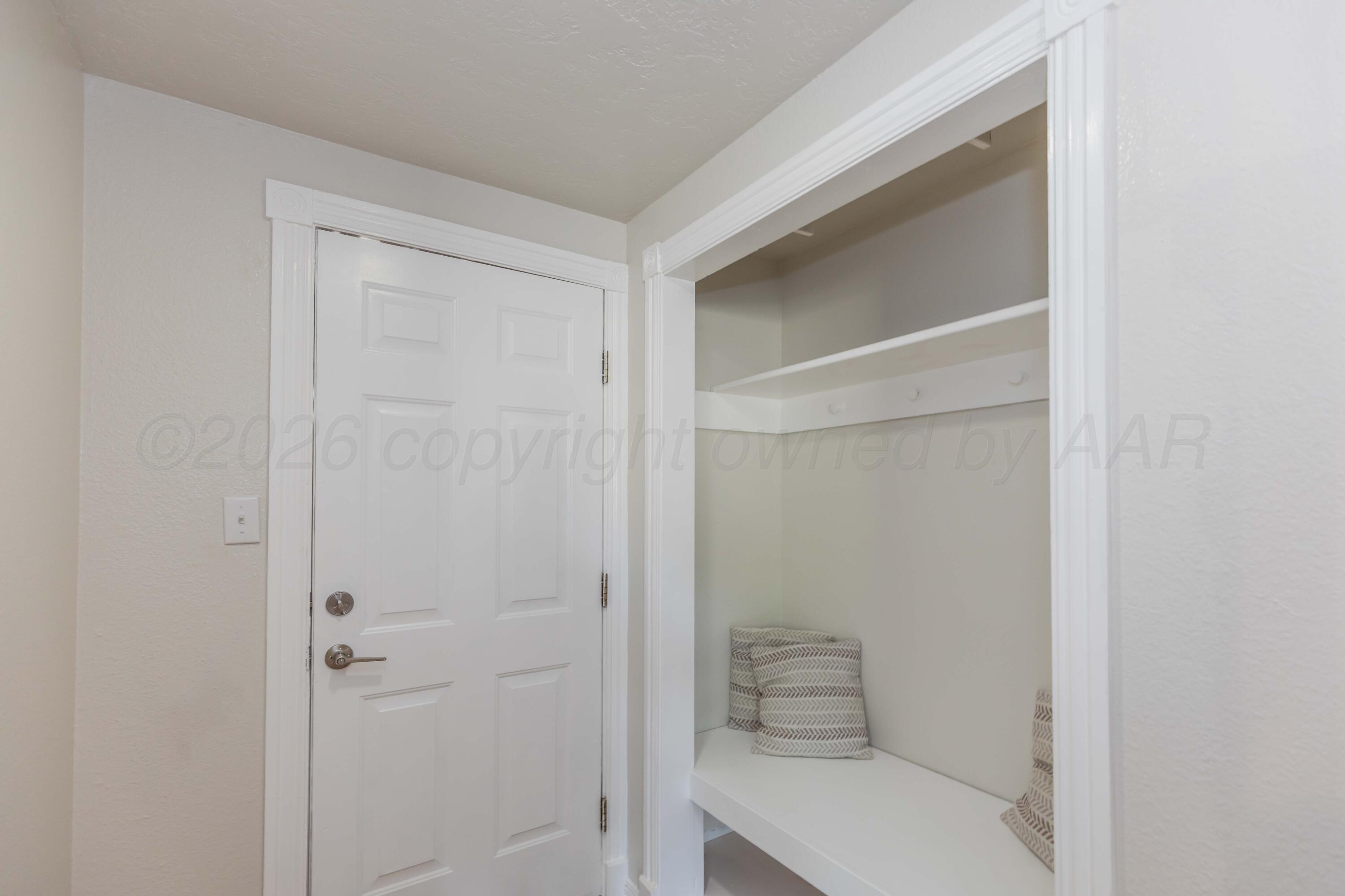 1612 N Evergreen Street Property Photo 5