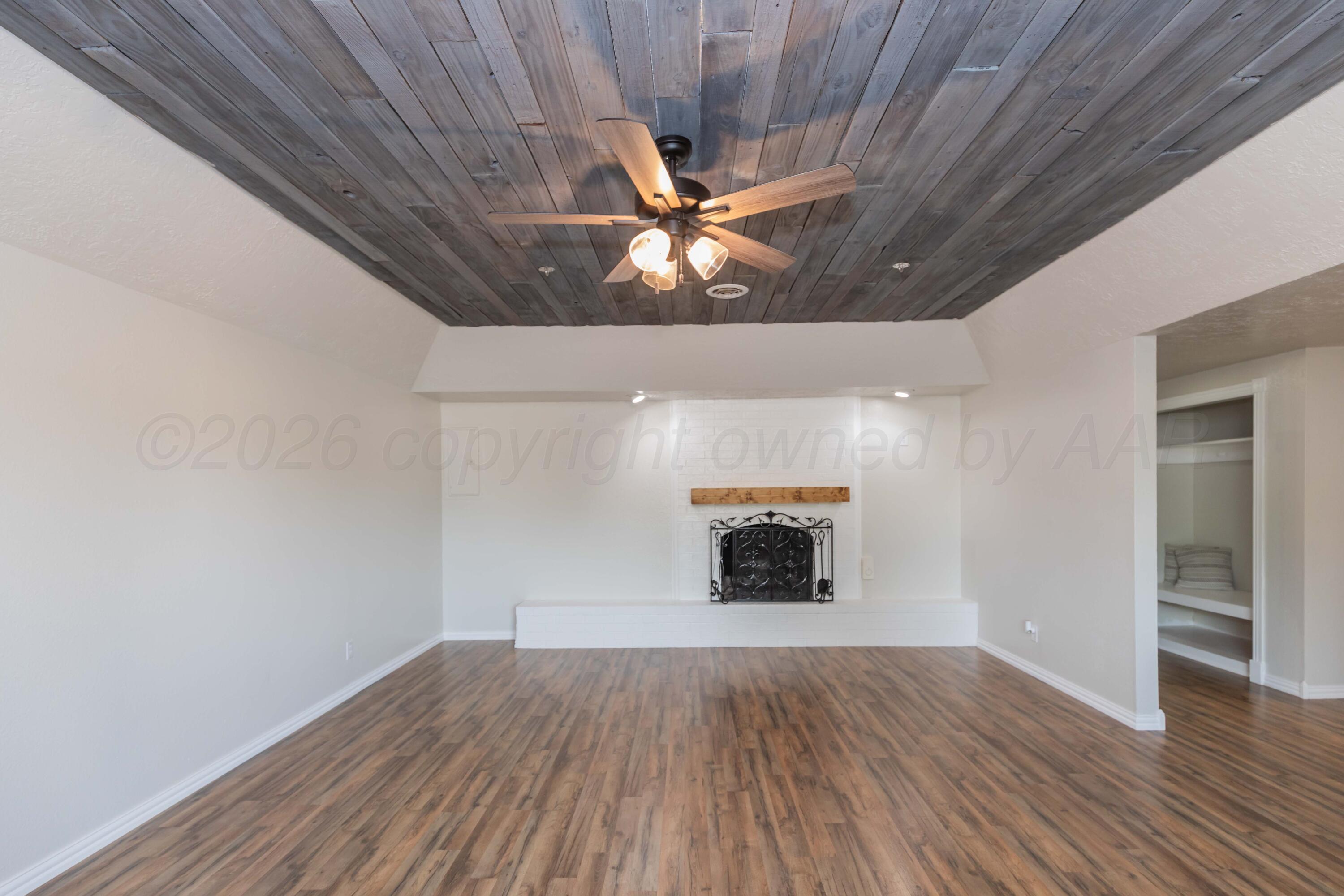 1612 N Evergreen Street Property Photo 7