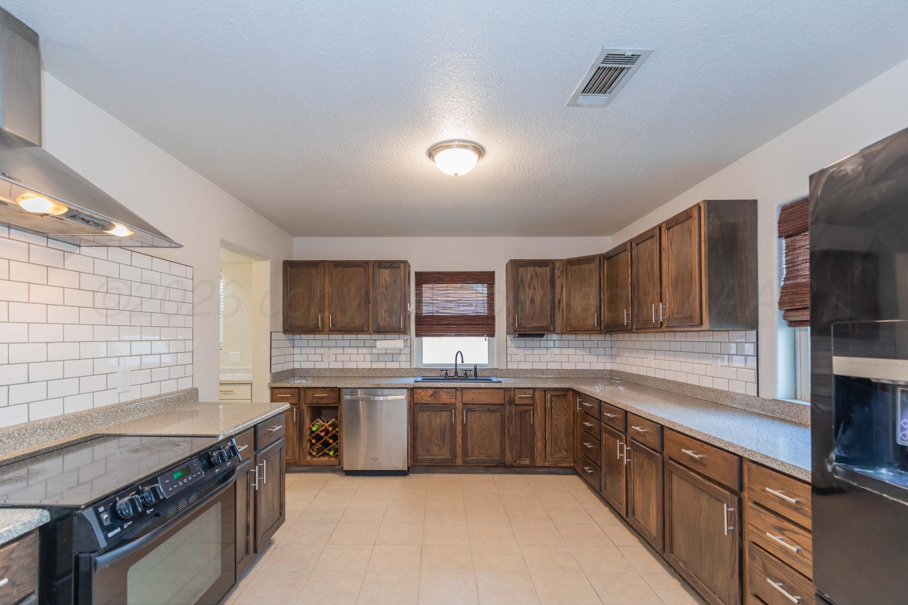 1612 N Evergreen Street Property Photo 10