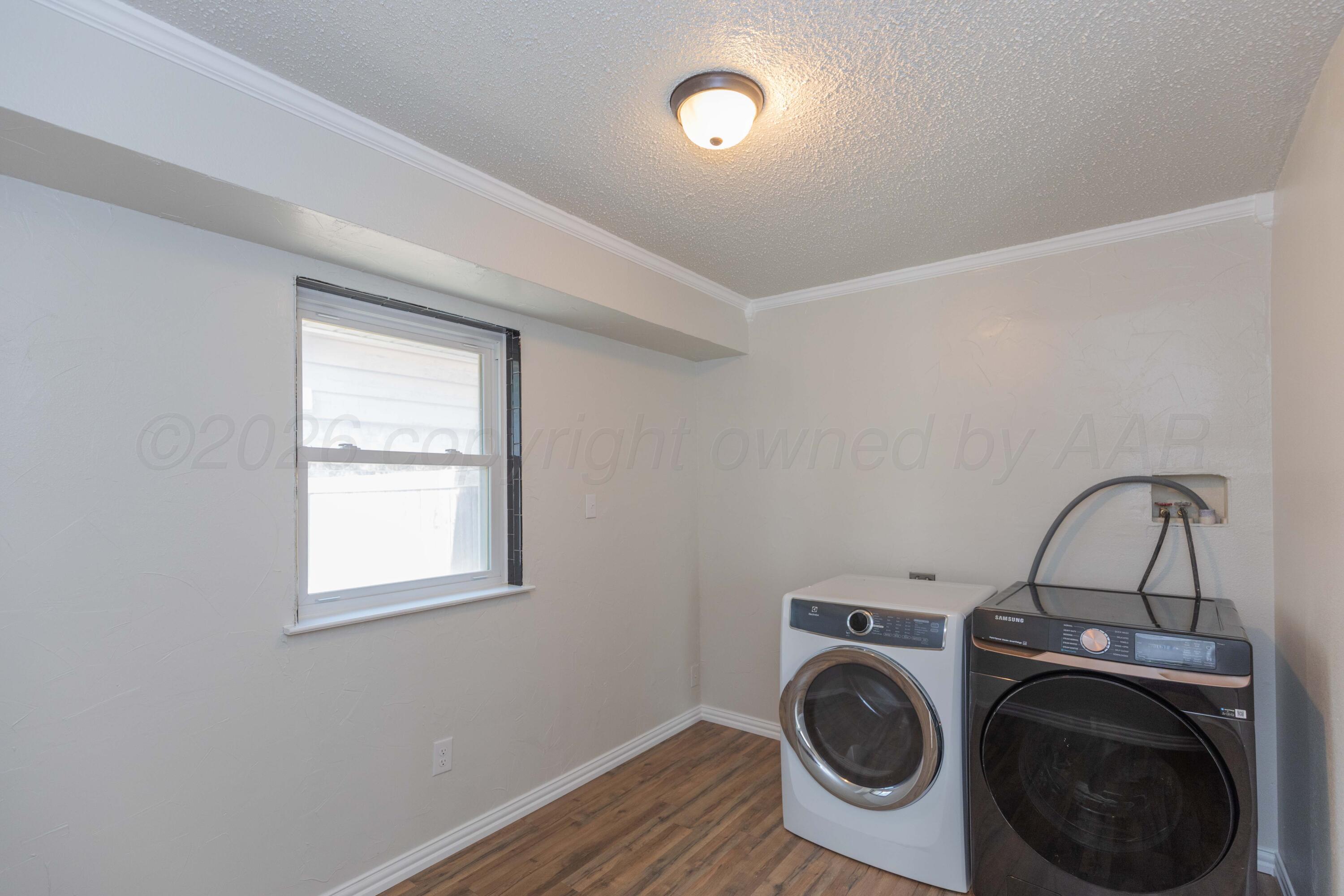 1612 N Evergreen Street Property Photo 24