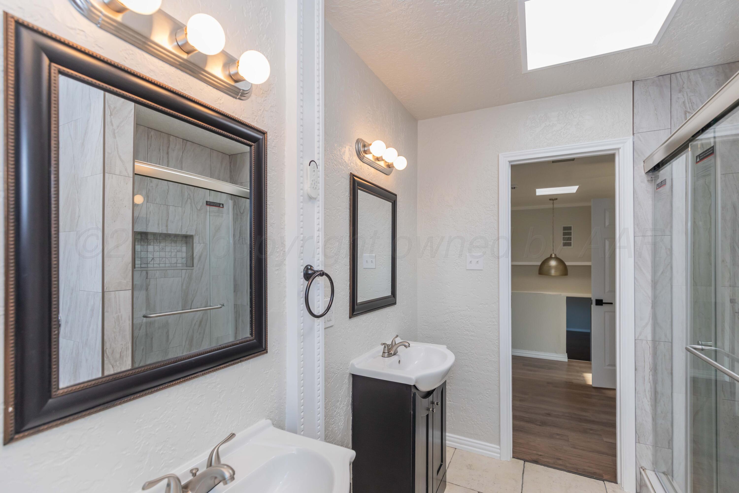 1612 N Evergreen Street Property Photo 36