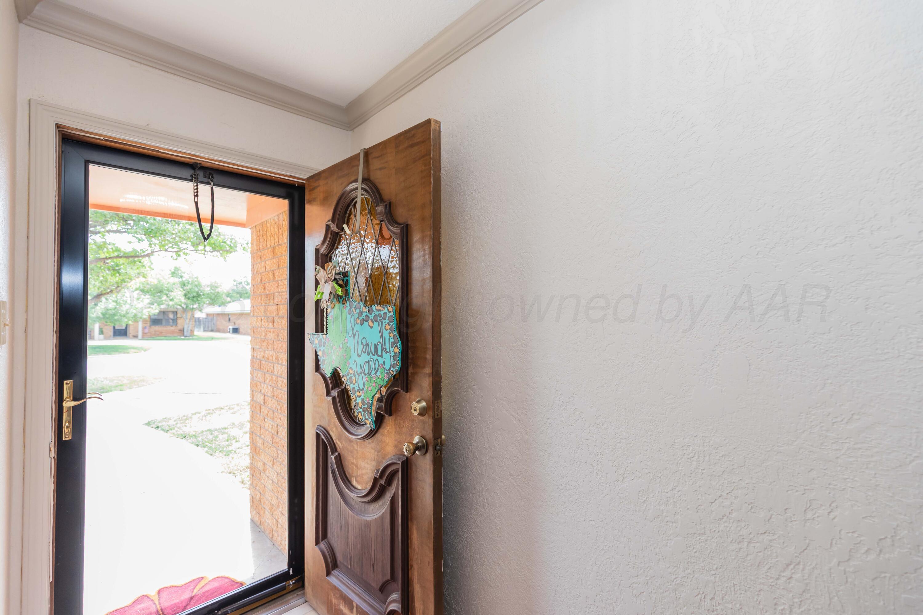 2617 N Fir Street Property Photo 4