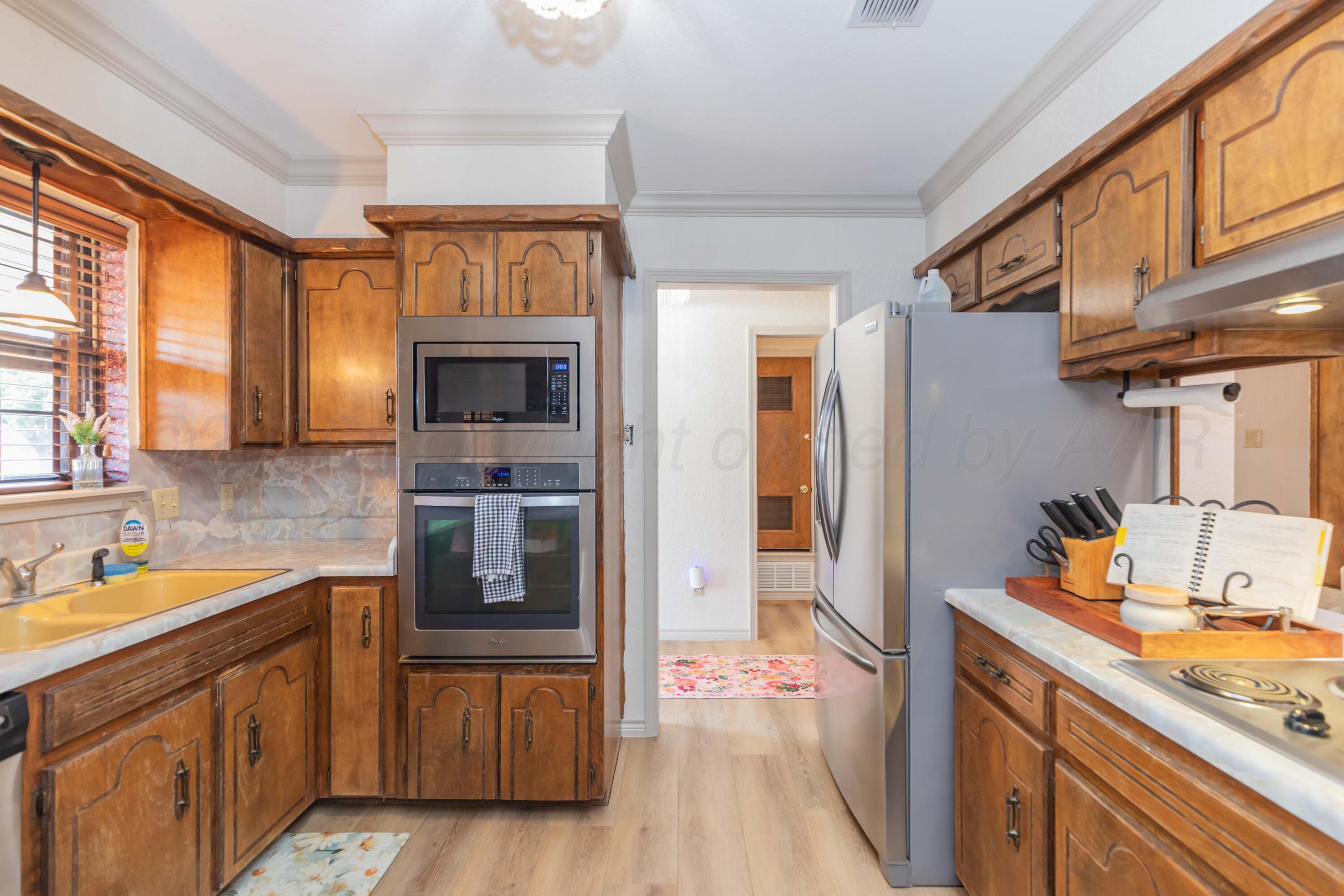 2617 N Fir Street Property Photo 9