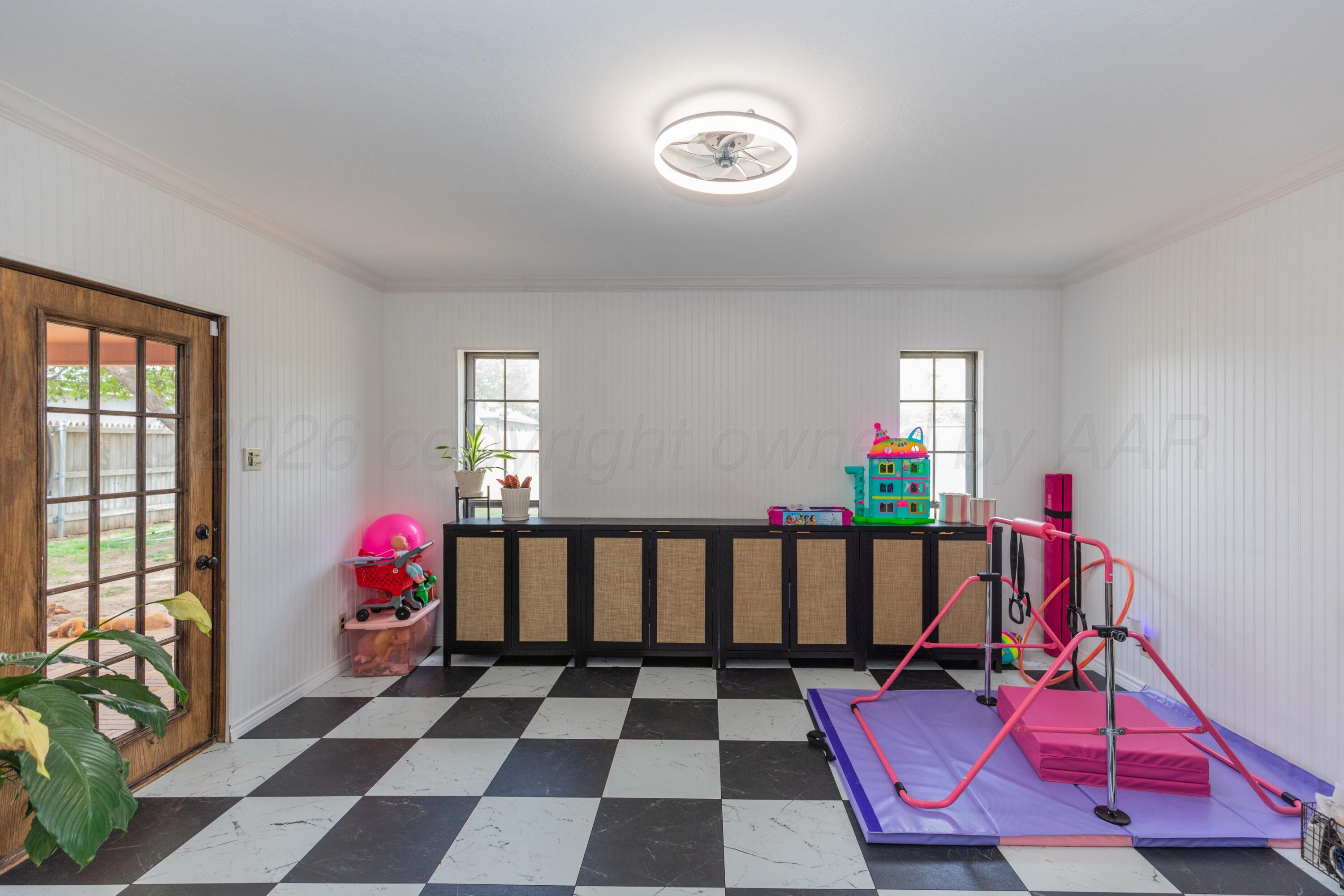 2617 N Fir Street Property Photo 19