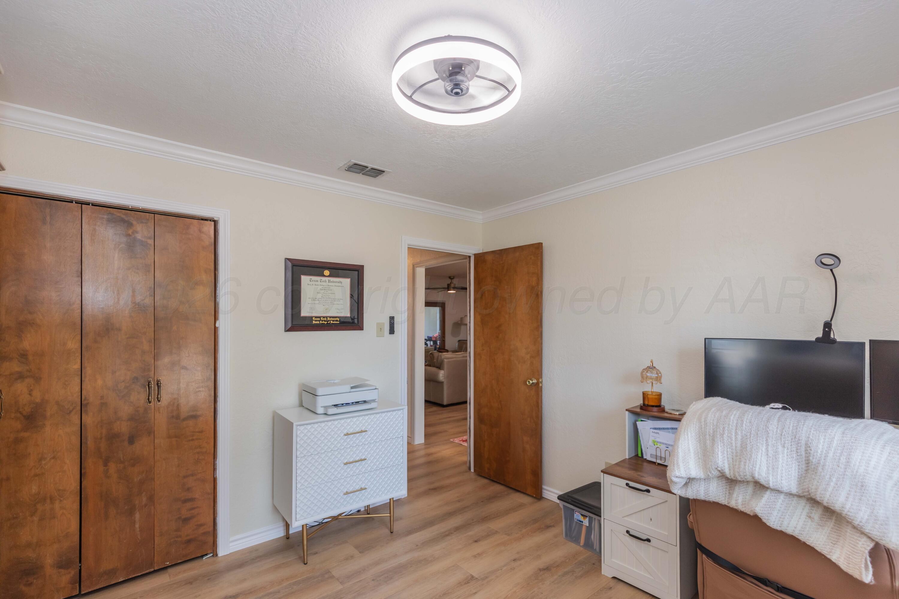 2617 N Fir Street Property Photo 26