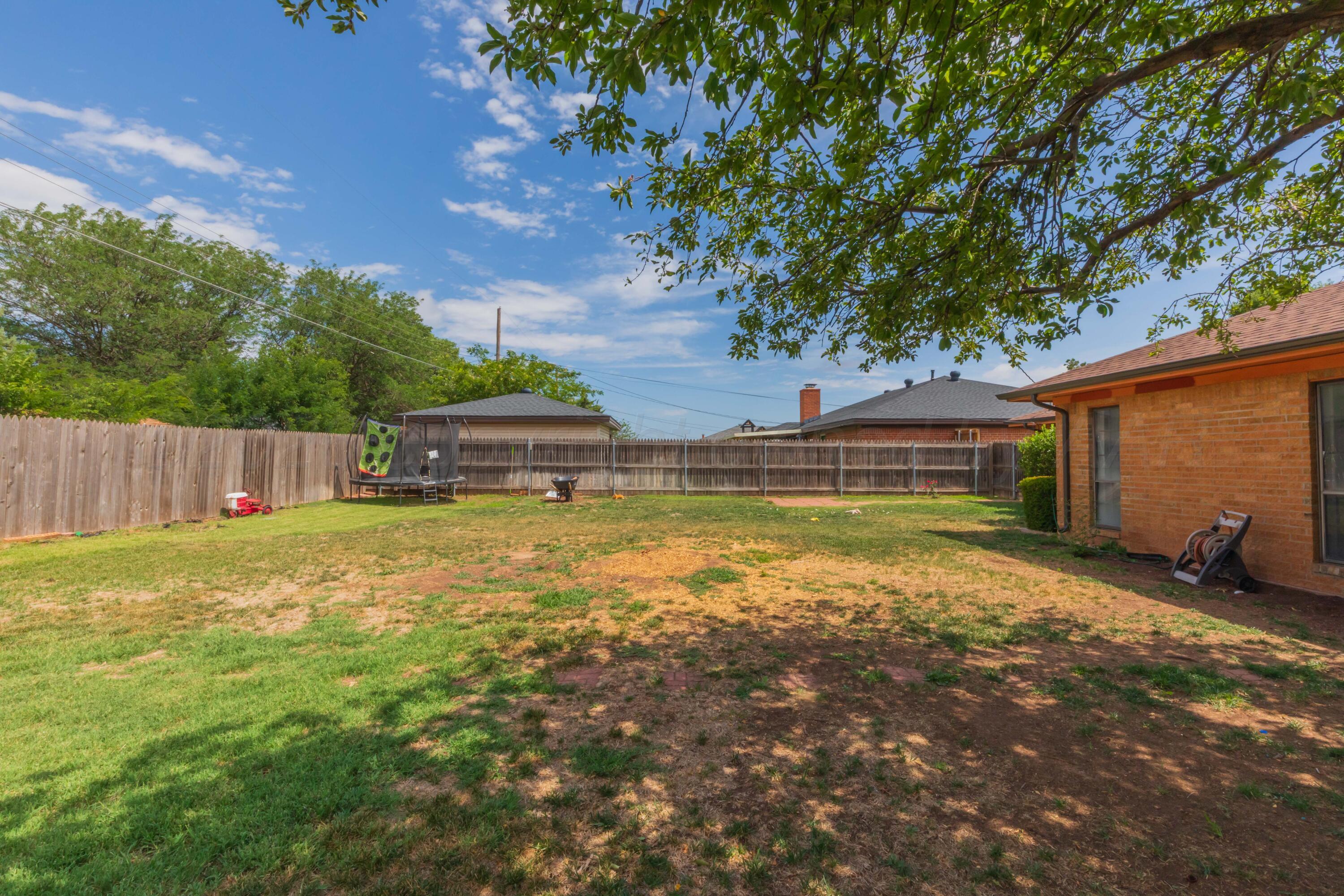2617 N Fir Street Property Photo 38