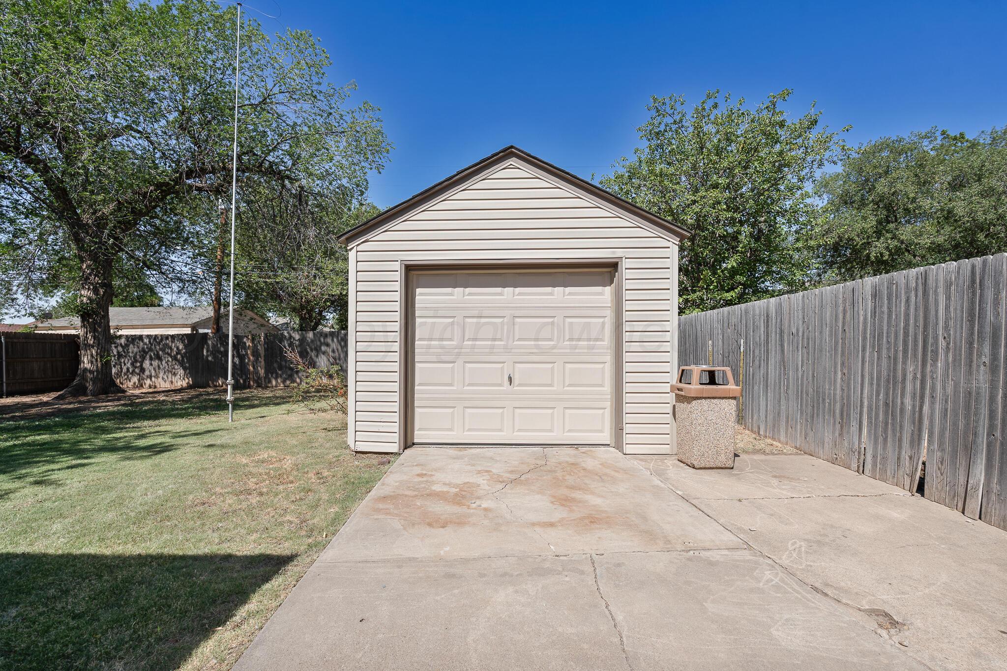 1608 Parker Street Property Photo 35
