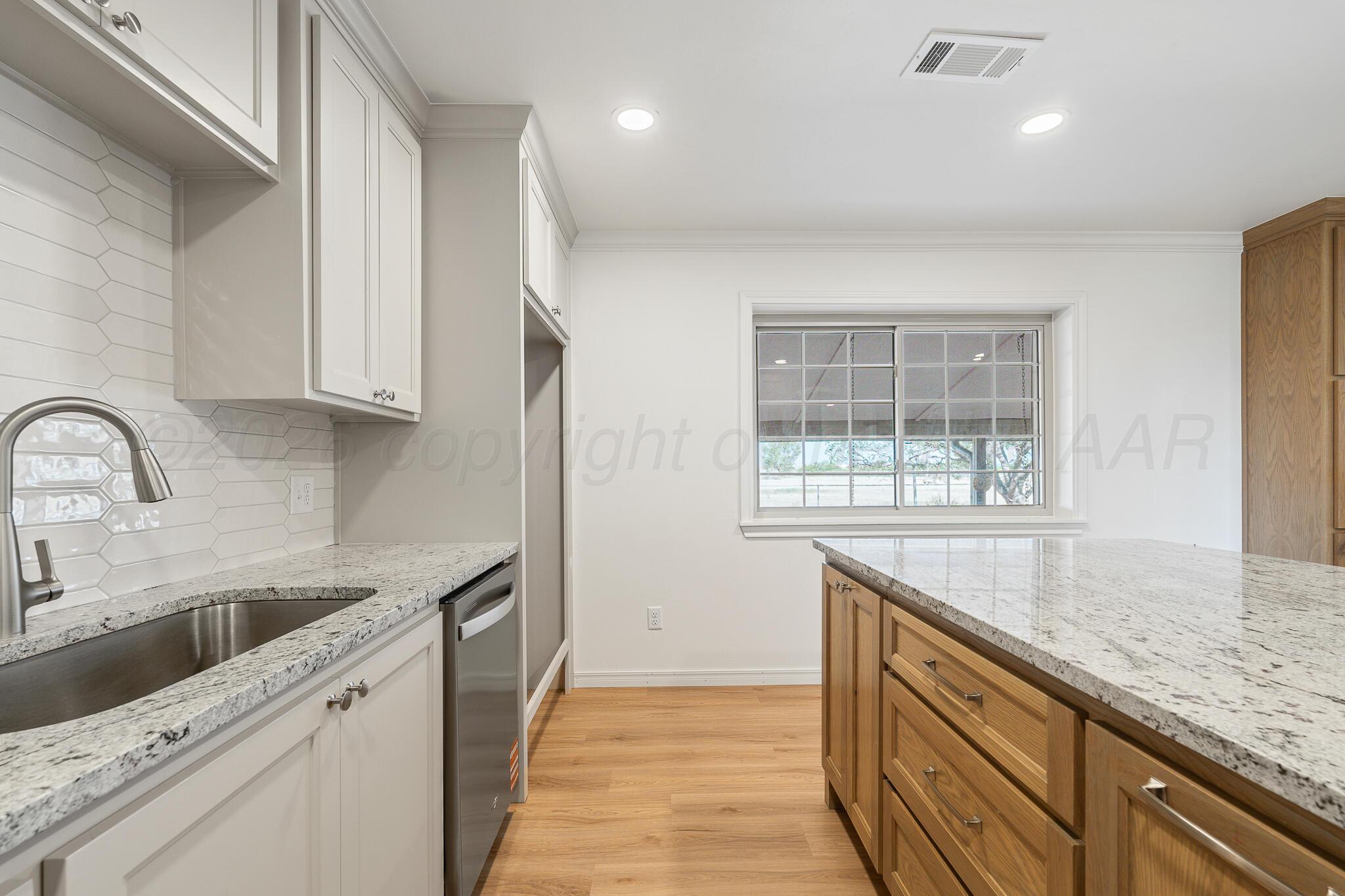 9120 Plantation Property Photo 11