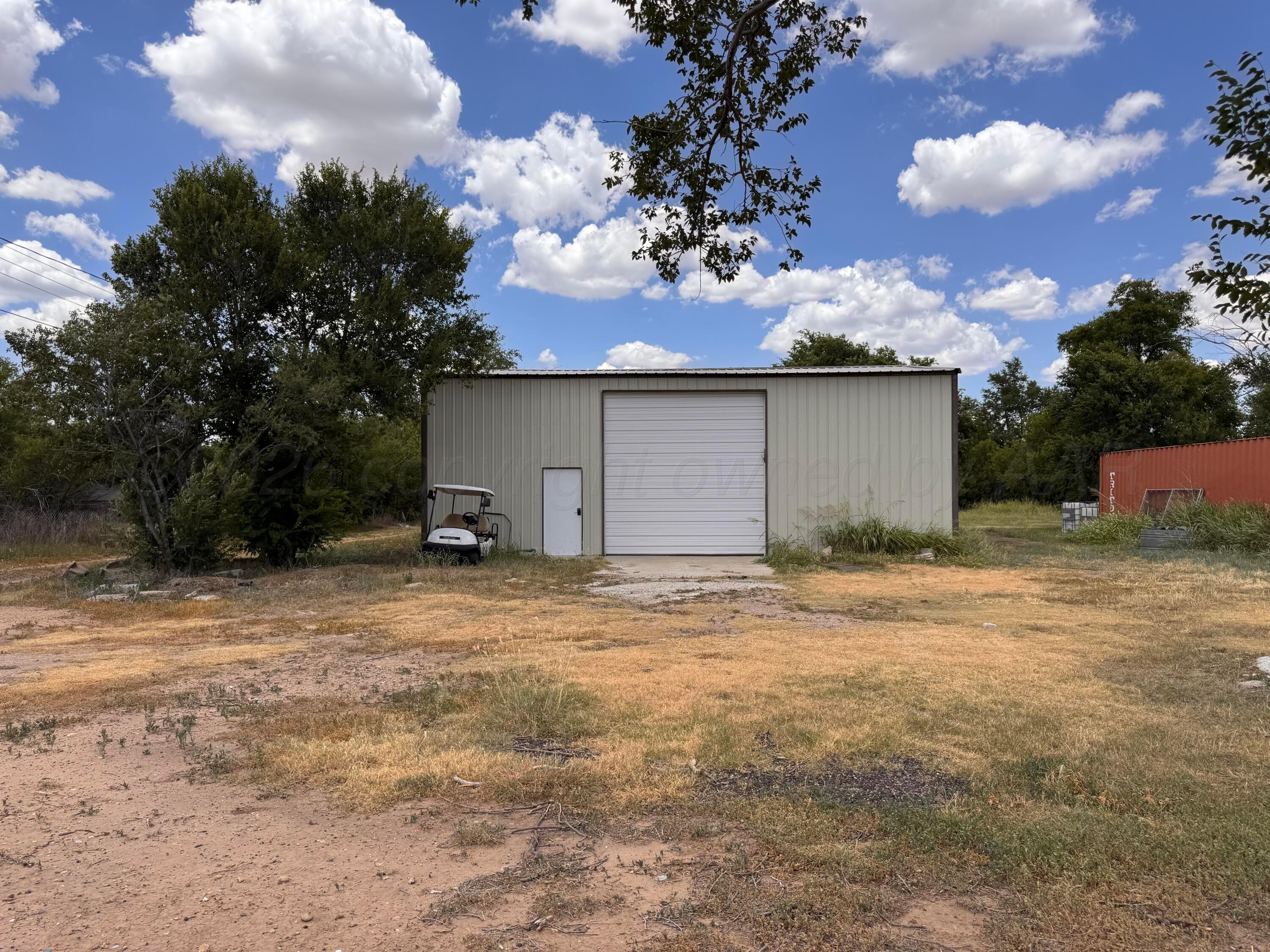S Brown Avenue Property Photo 2
