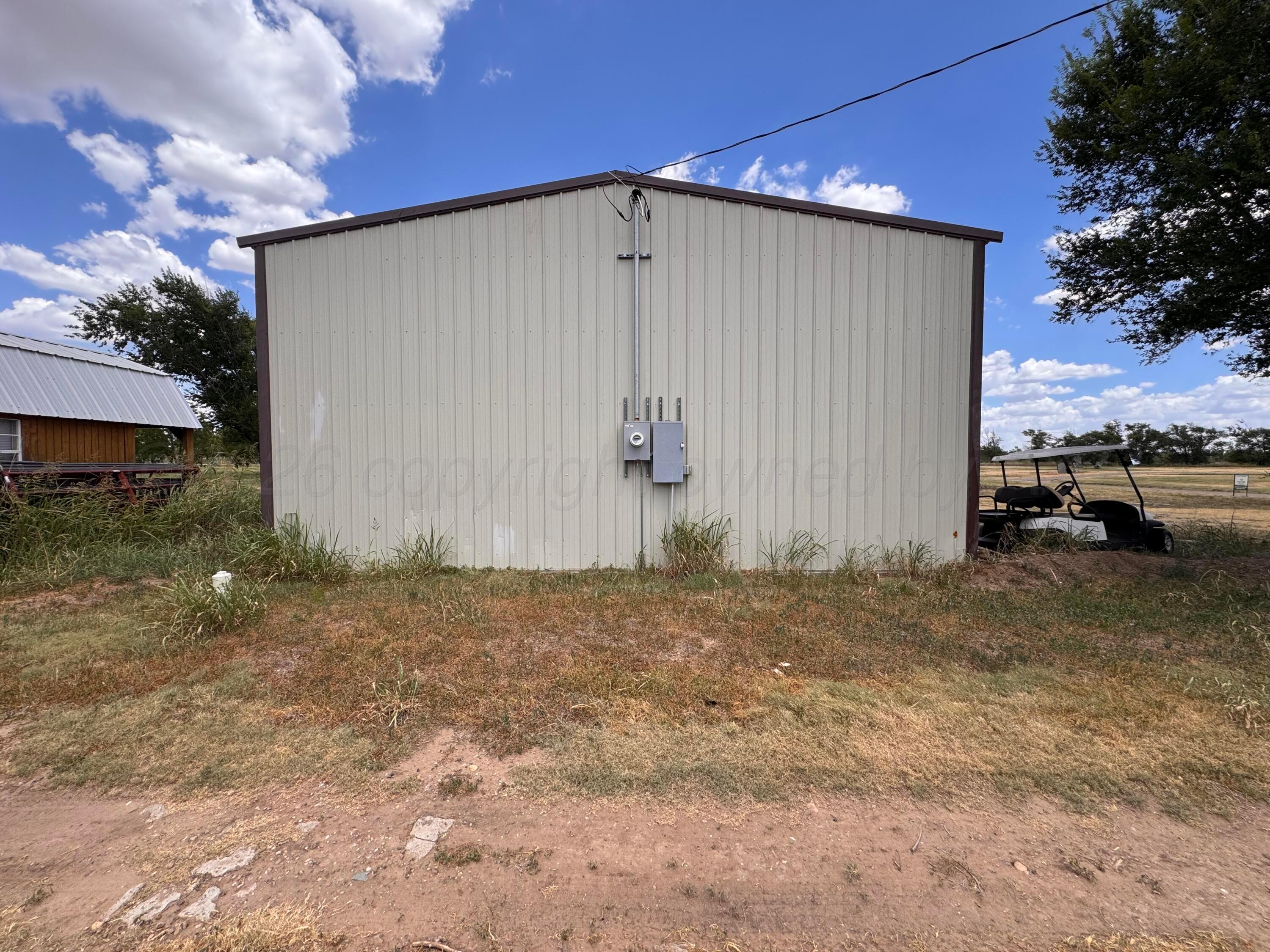 S Brown Avenue Property Photo 6