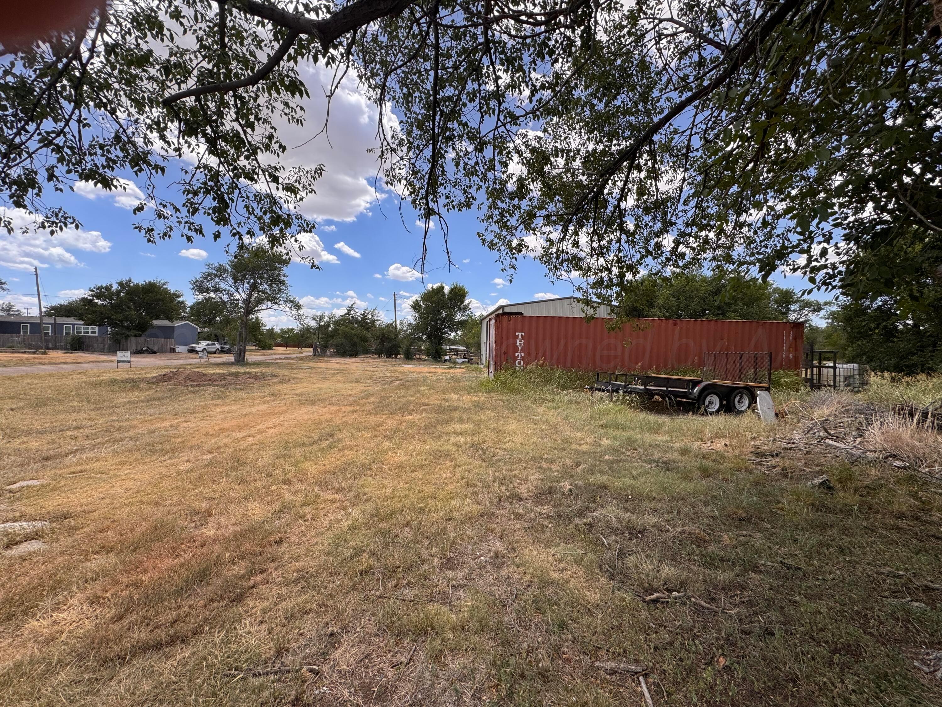 S Brown Avenue Property Photo 22