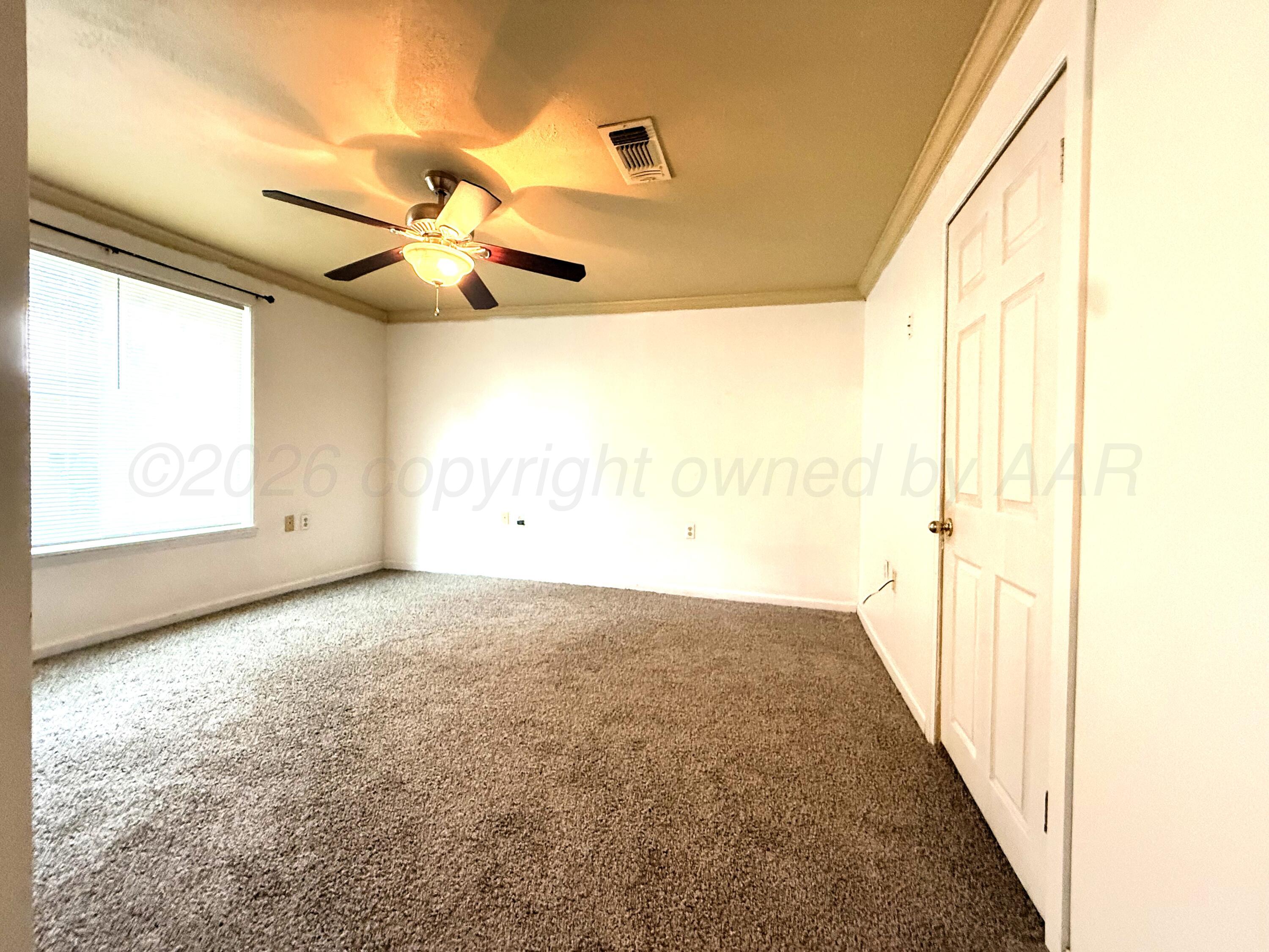 812 N Pearl Street Property Photo 6