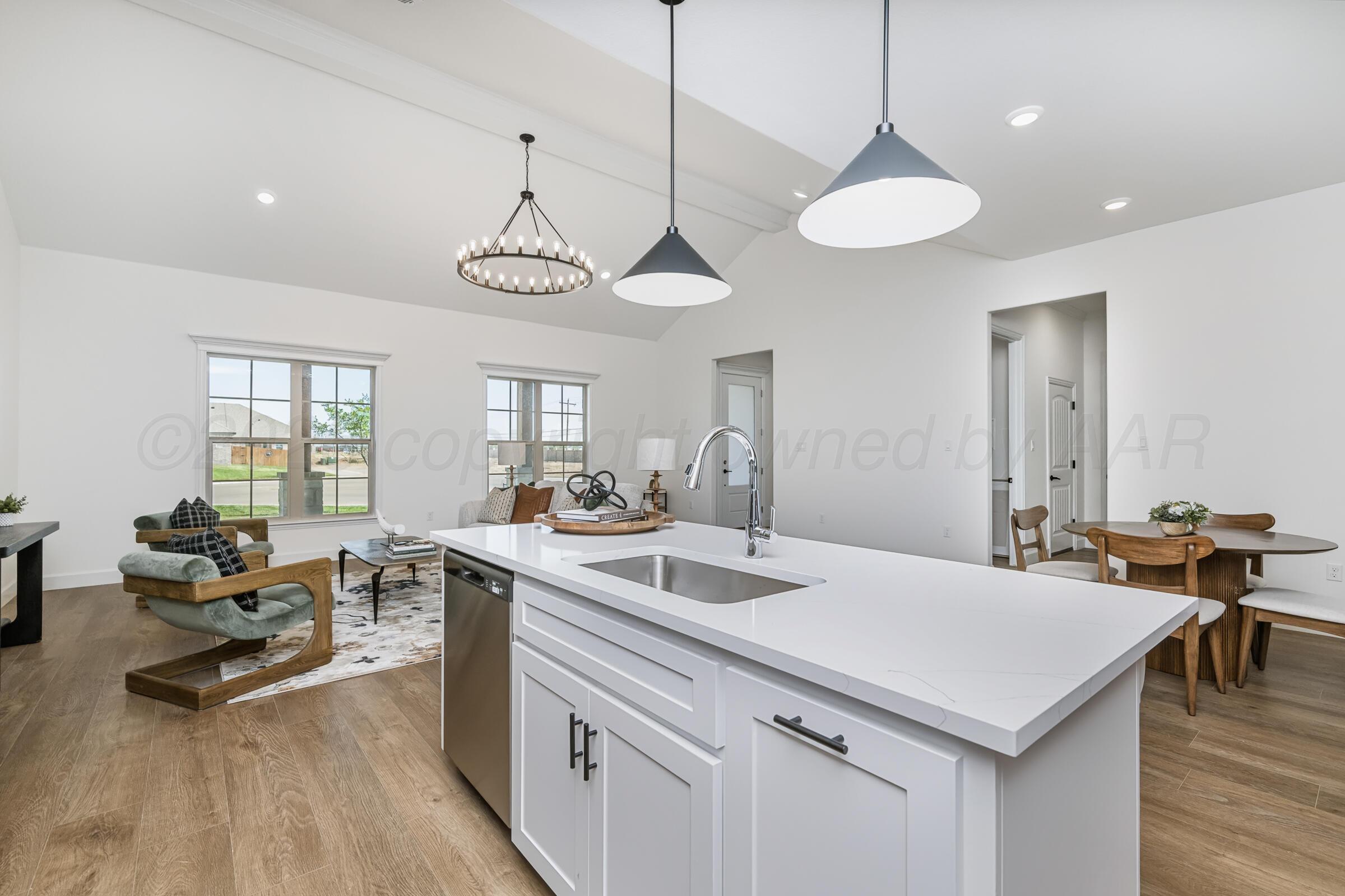 103 Bullrush Property Photo 8