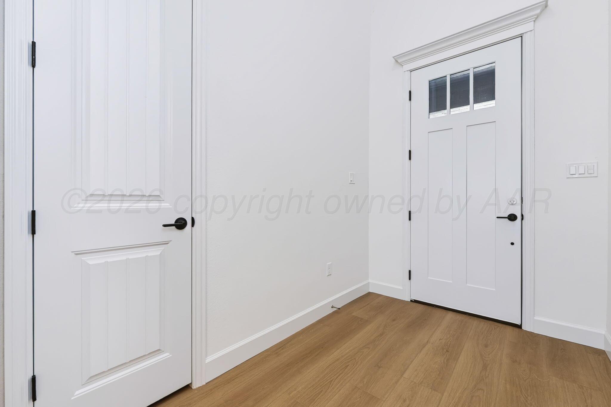 10 Kingston Drive Property Photo 3