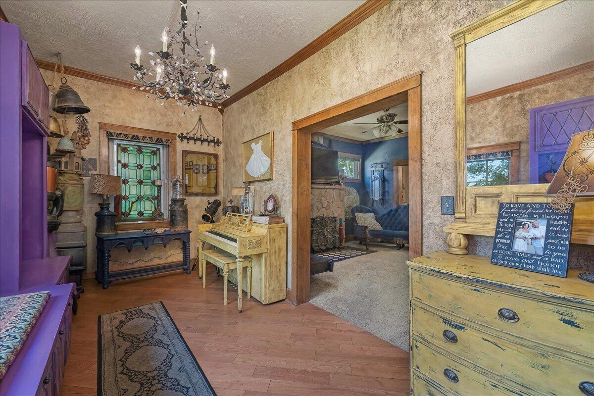 1909 S Harrison Property Photo 6