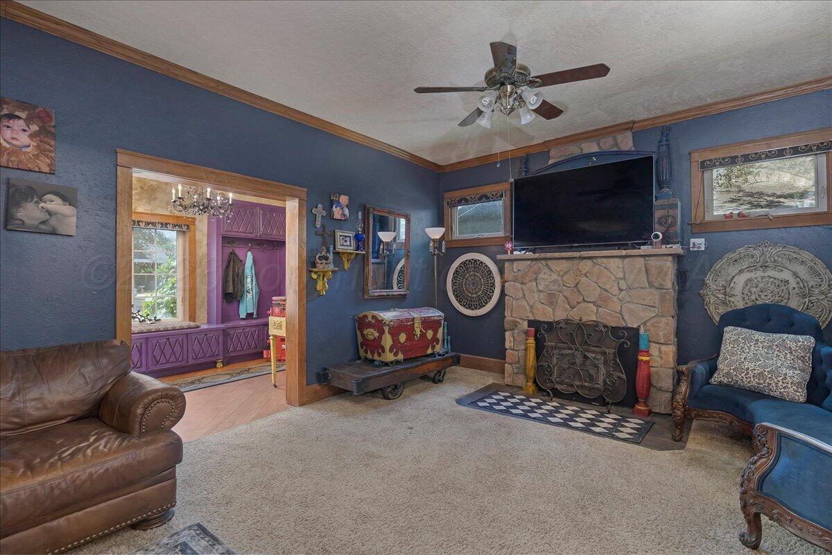1909 S Harrison Property Photo 8
