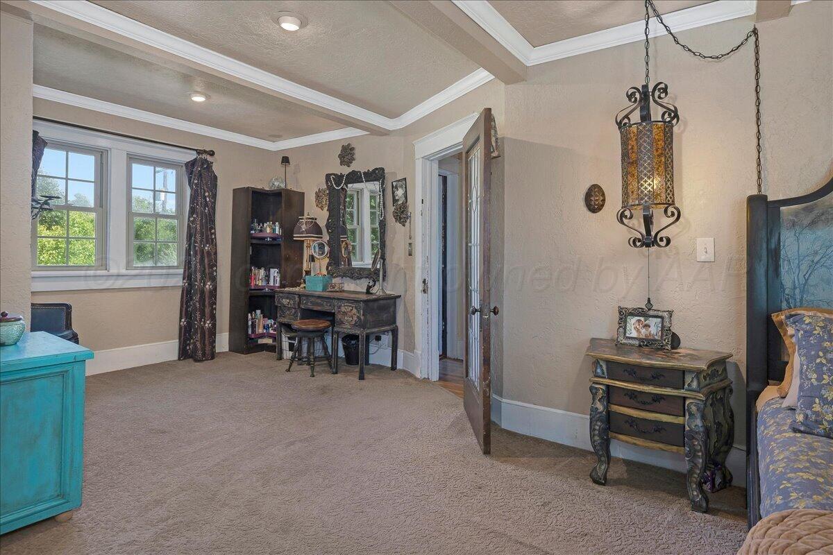 1909 S Harrison Property Photo 21