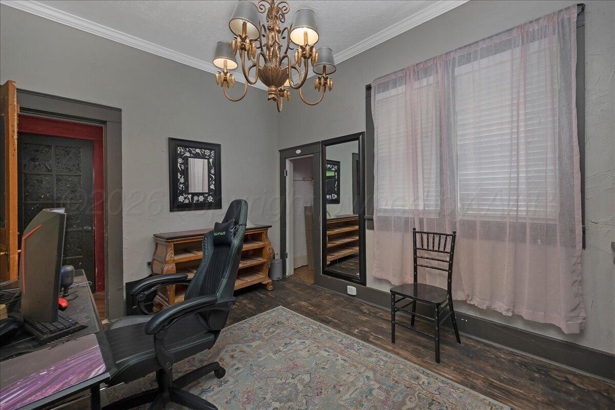 1909 S Harrison Property Photo 28