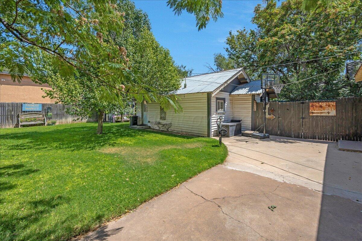 1909 S Harrison Property Photo 38
