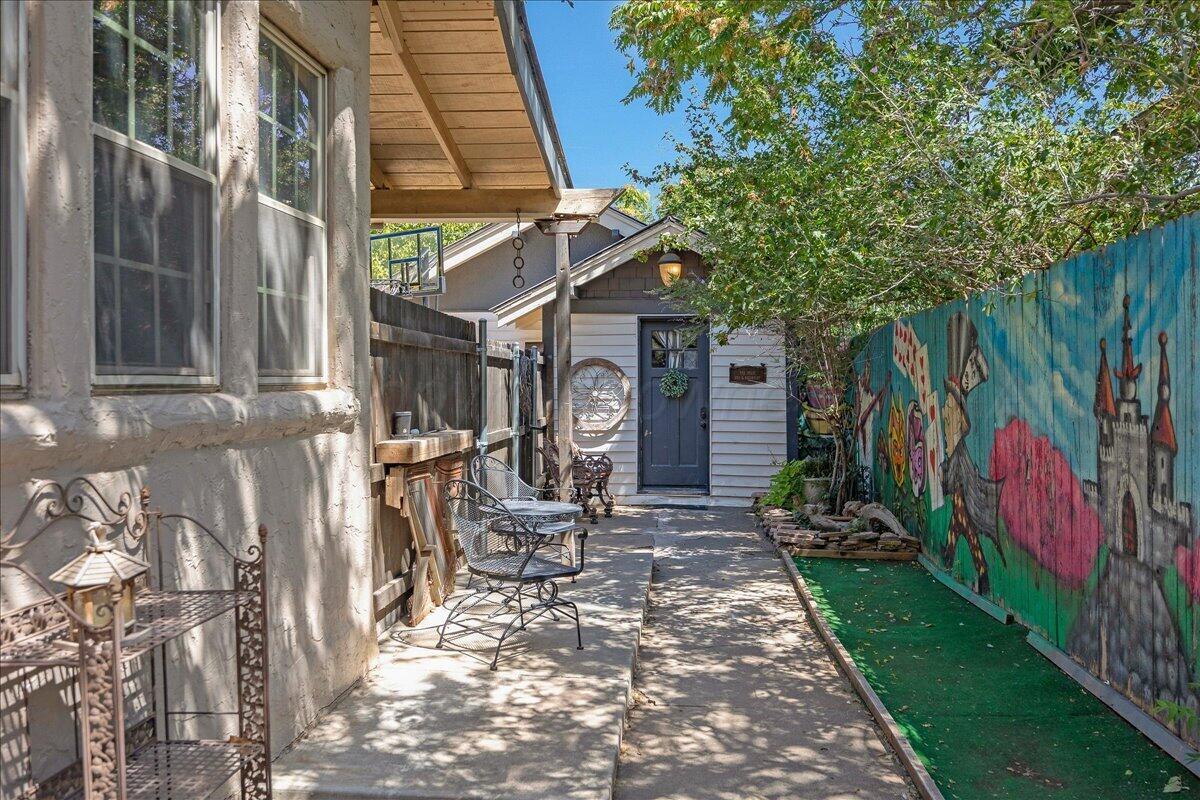 1909 S Harrison Property Photo 39