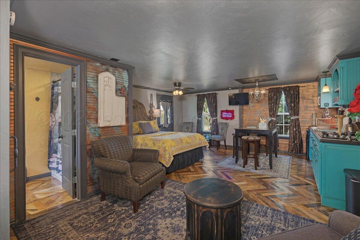 1909 S Harrison Property Photo 41