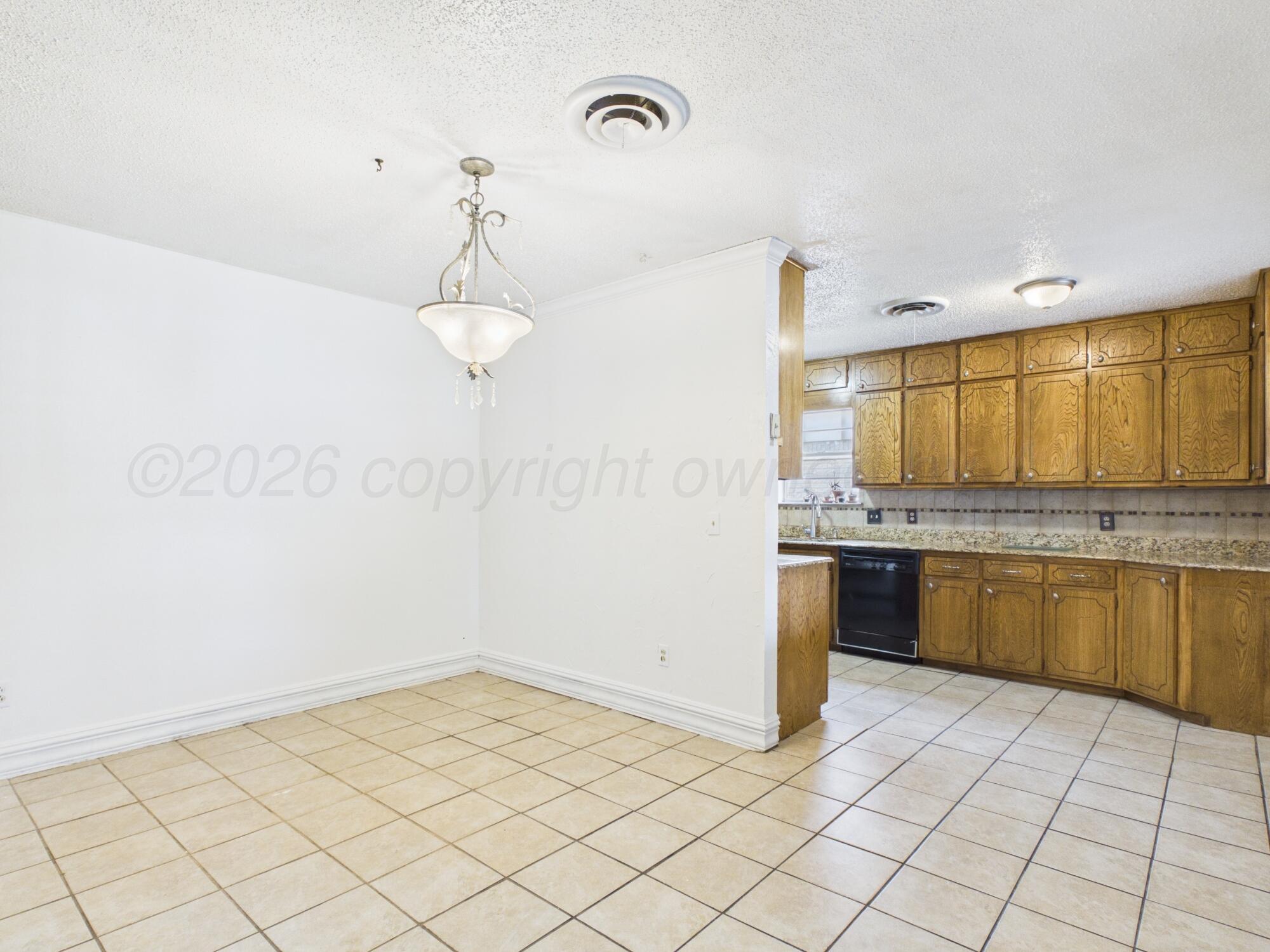 1113 Powell Avenue Property Photo 7
