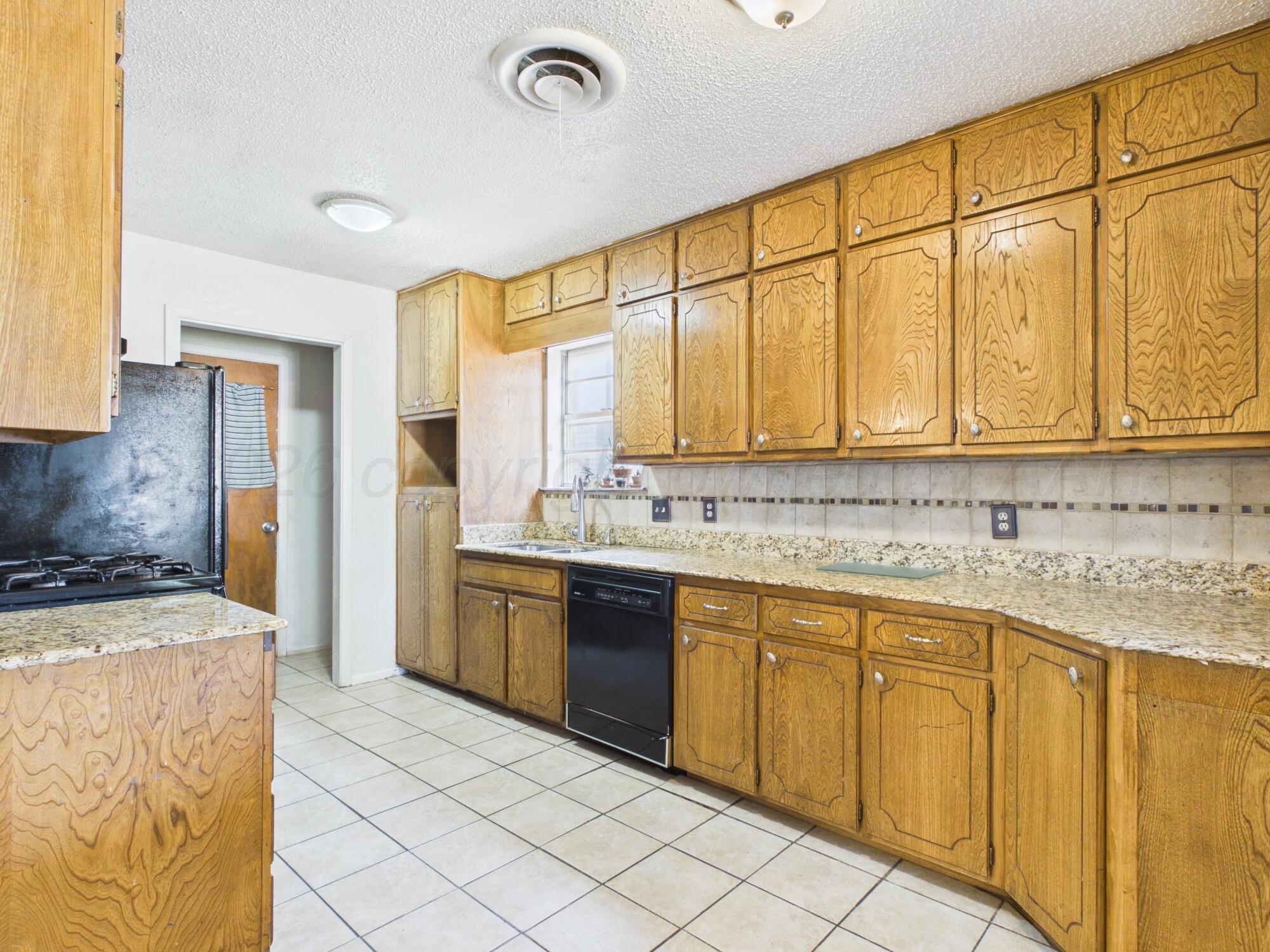 1113 Powell Avenue Property Photo 9