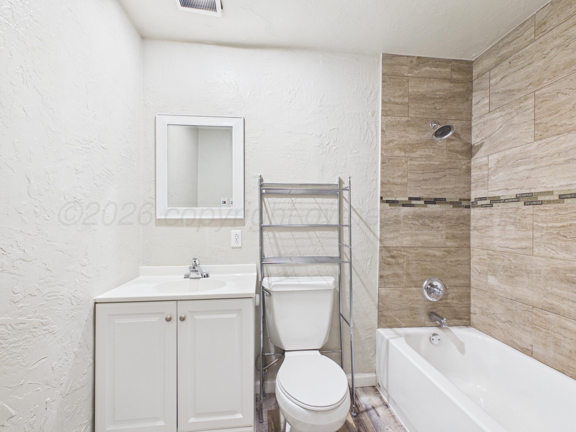 1113 Powell Avenue Property Photo 12