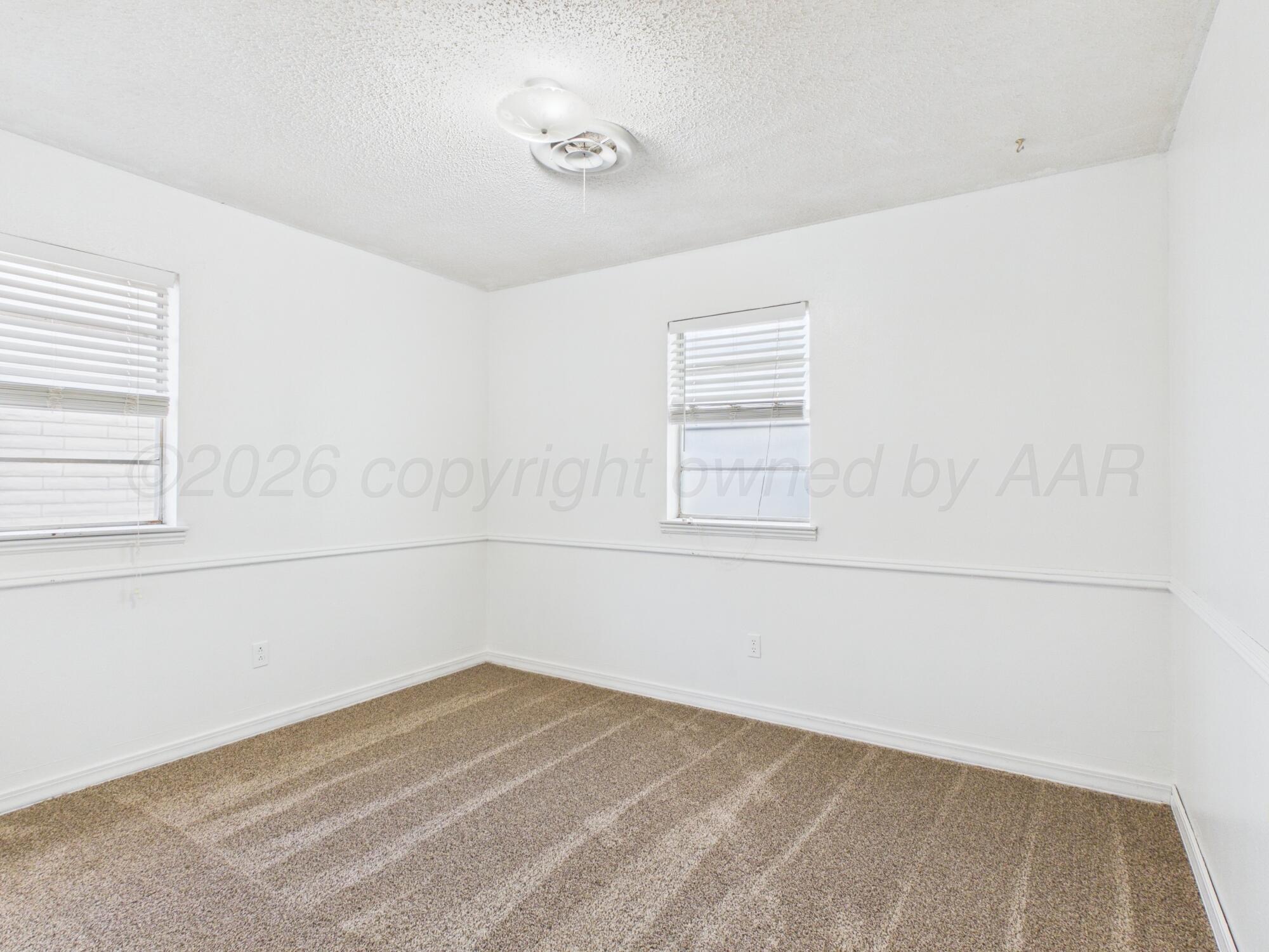 1113 Powell Avenue Property Photo 14