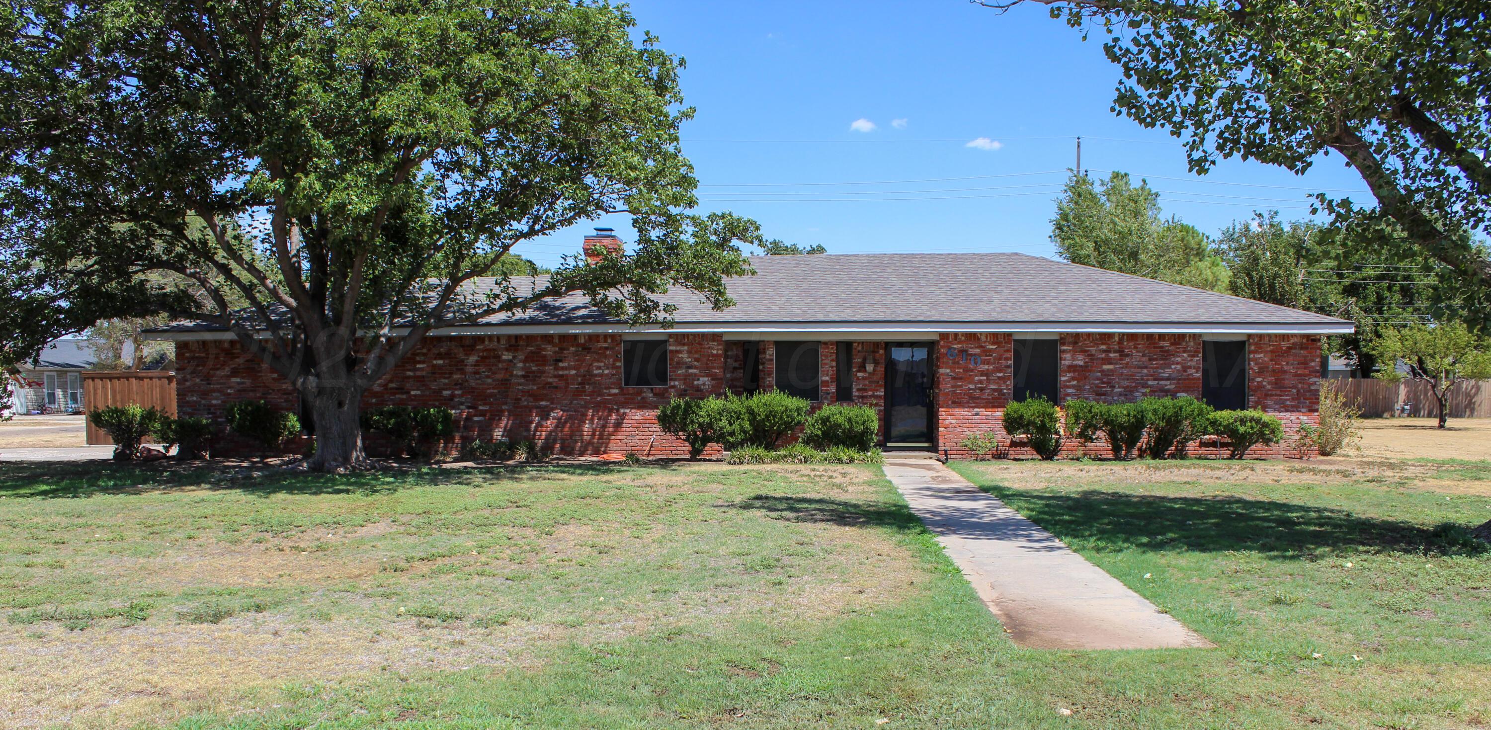 610 Pecan Avenue Property Photo 1