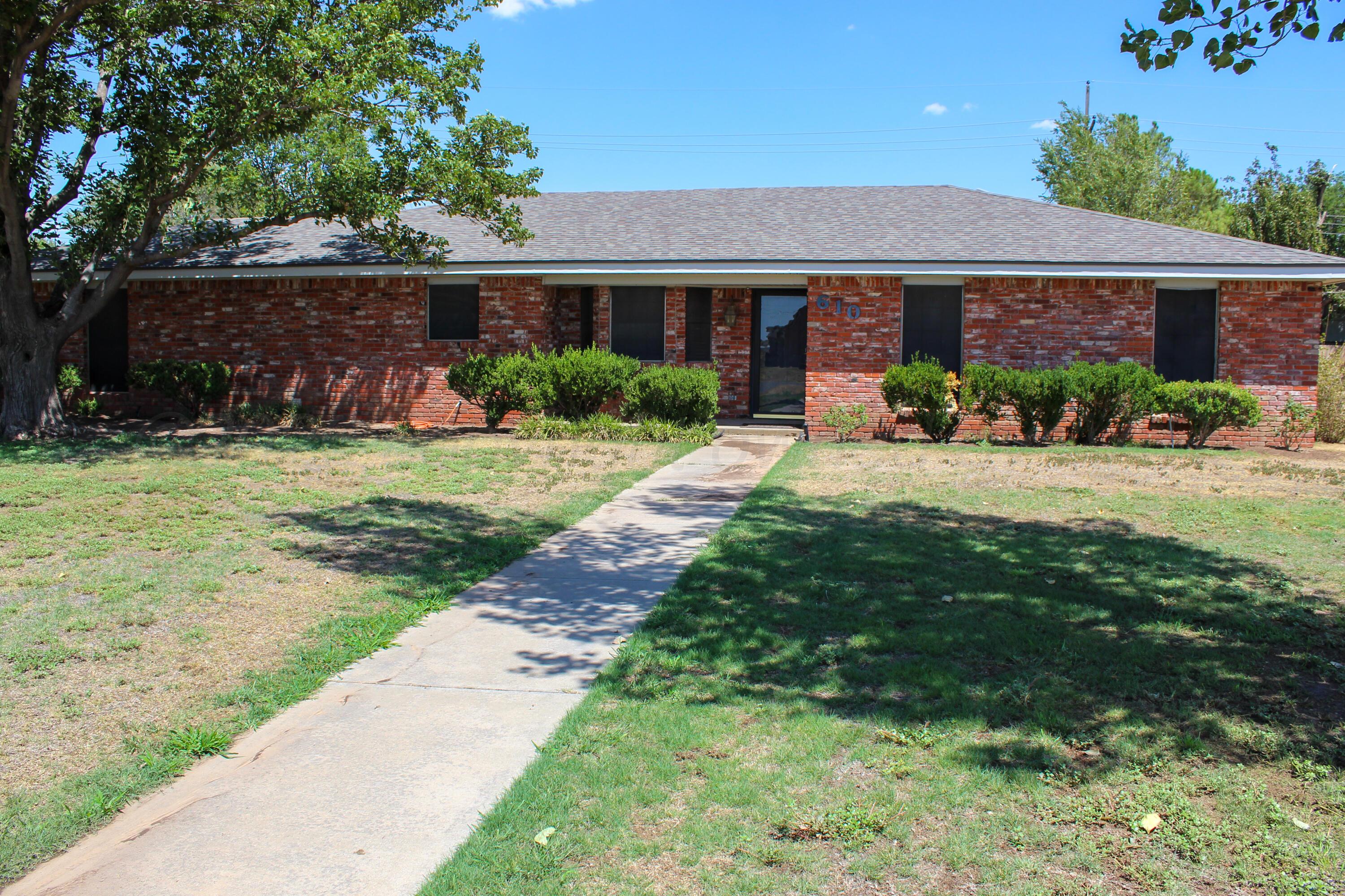 610 Pecan Avenue Property Photo 2
