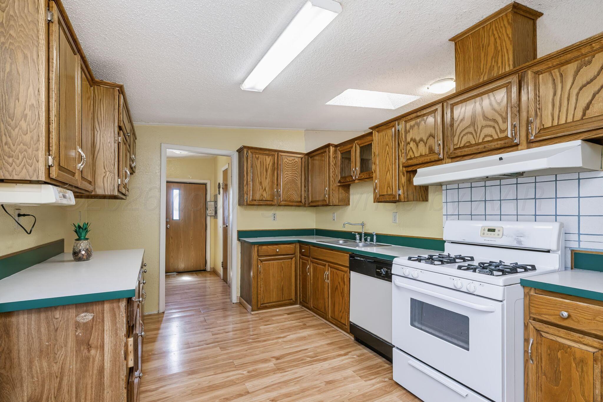 12804 S Western Street Property Photo 8