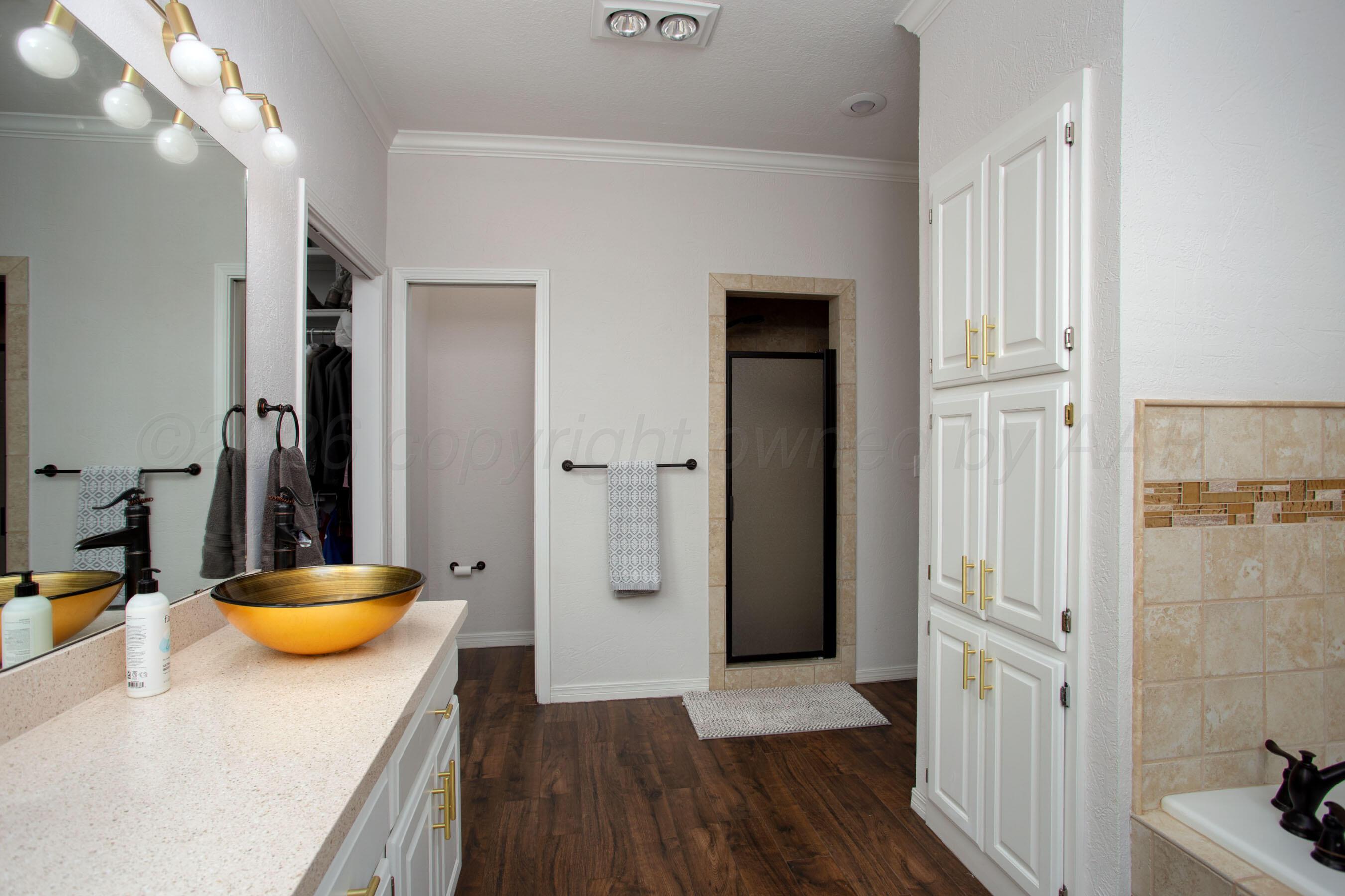 3406 Mccall Place Property Photo 23