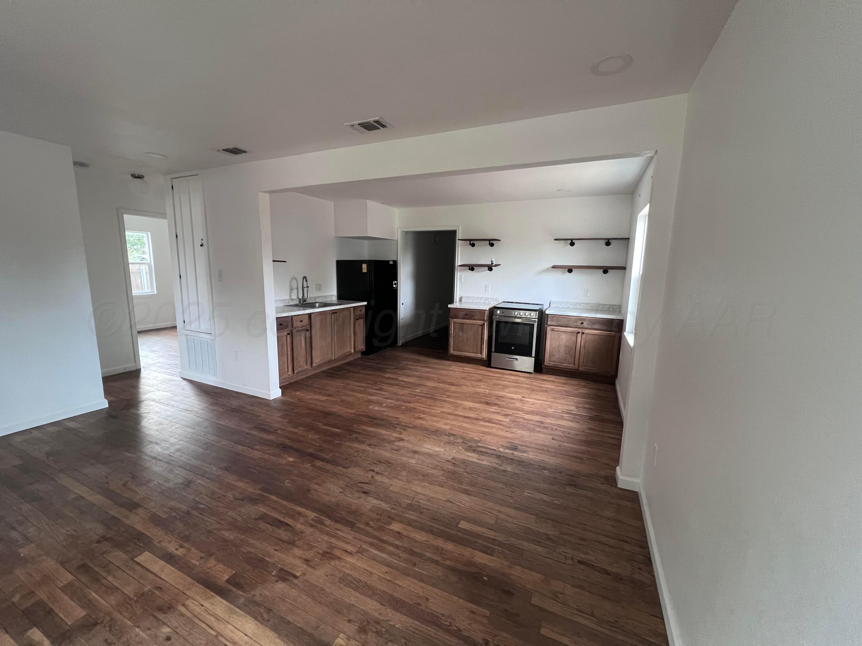 4330 S Polk Street Property Photo 2