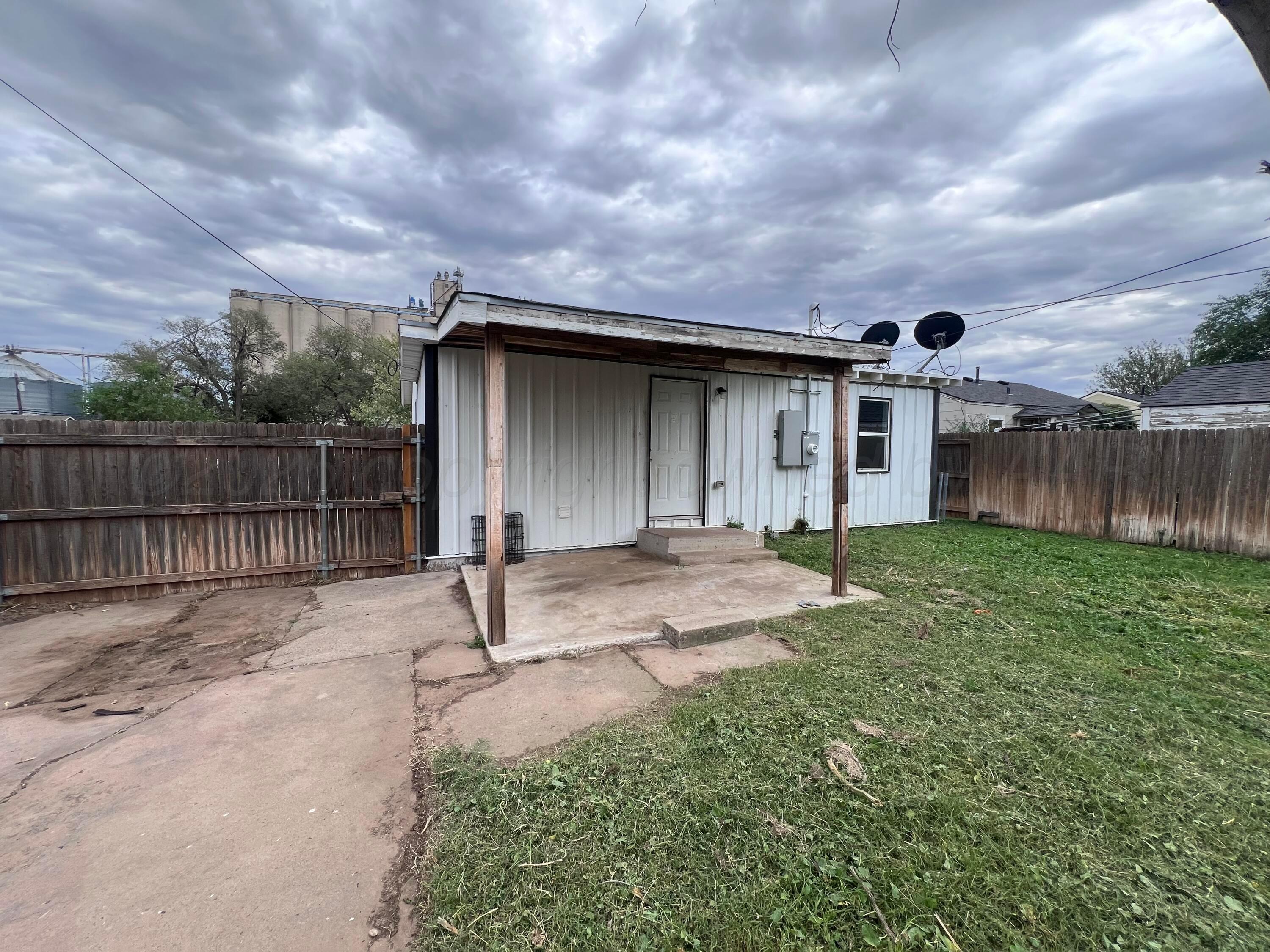 4330 S Polk Street Property Photo 11