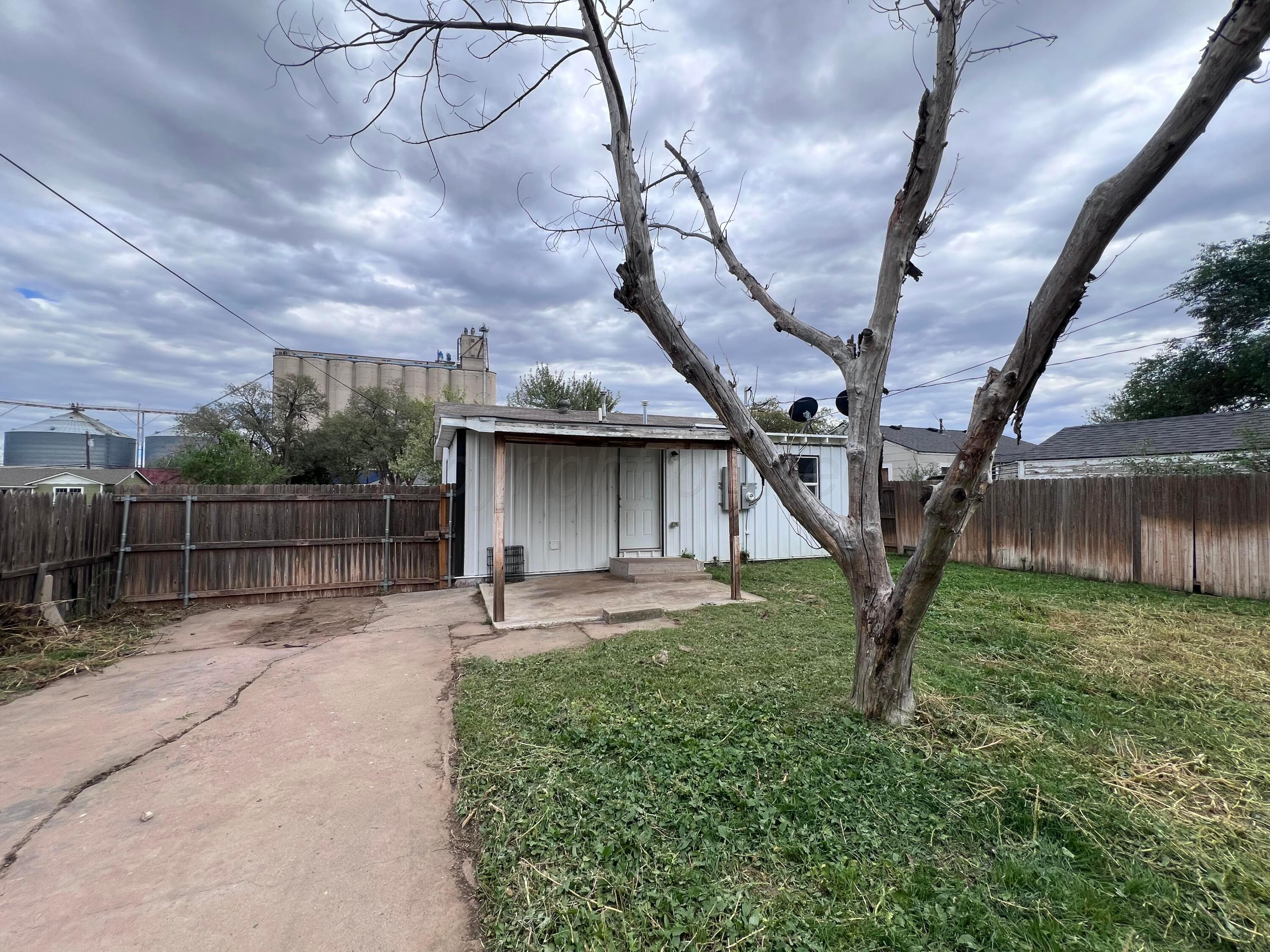 4330 S Polk Street Property Photo 12