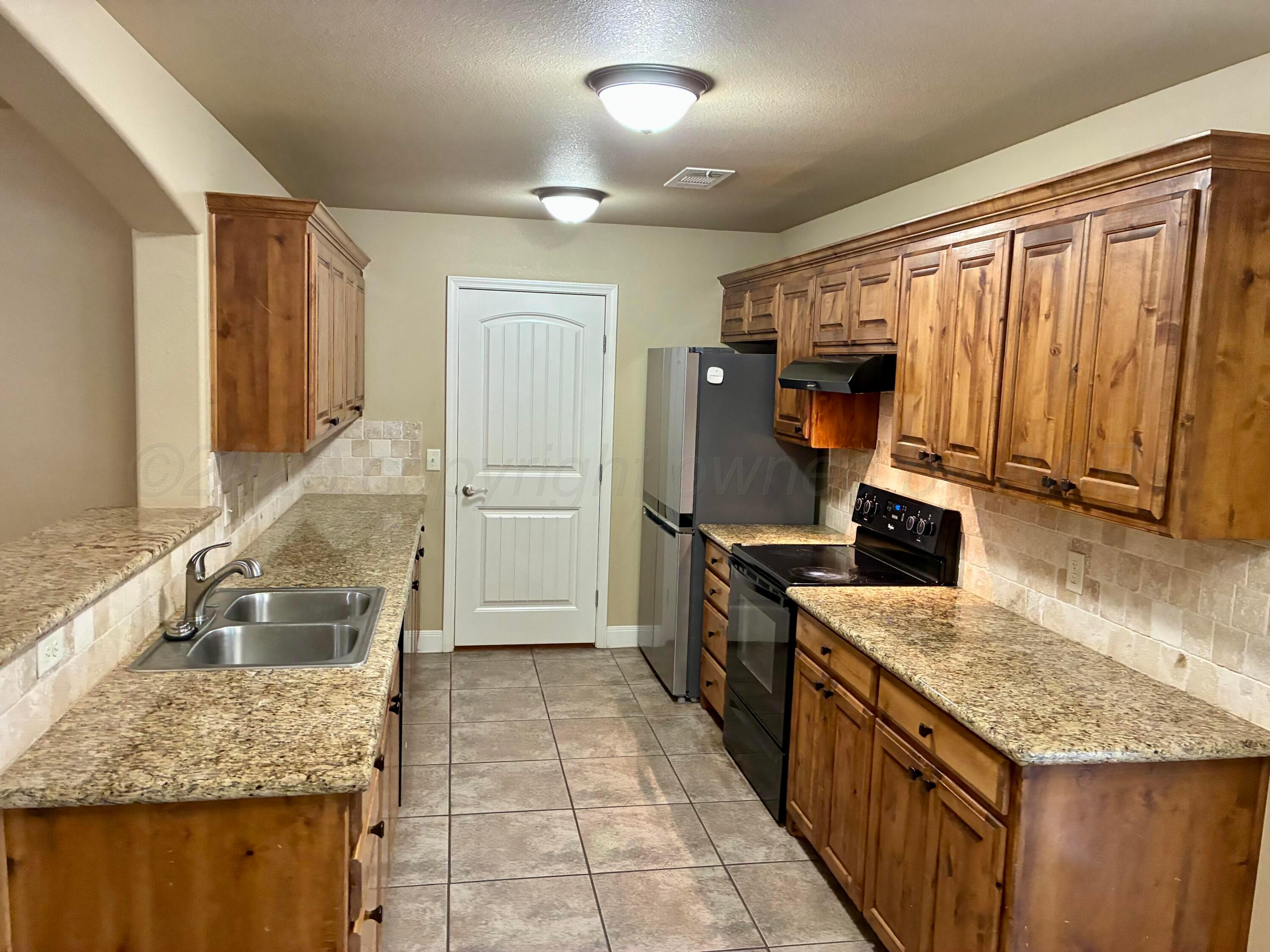 9 William Lane Property Photo 6