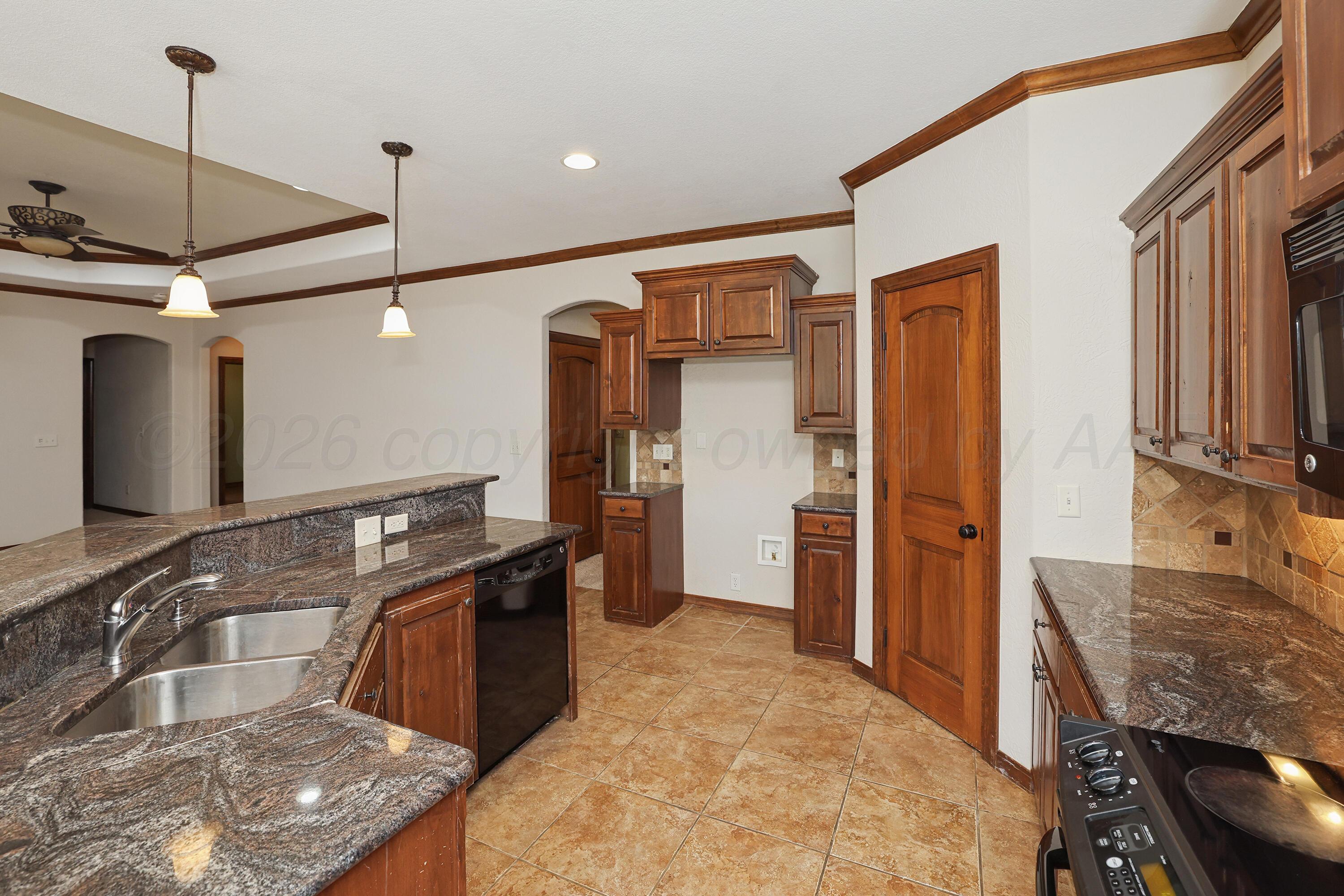 8503 Hamilton Drive Property Photo 8