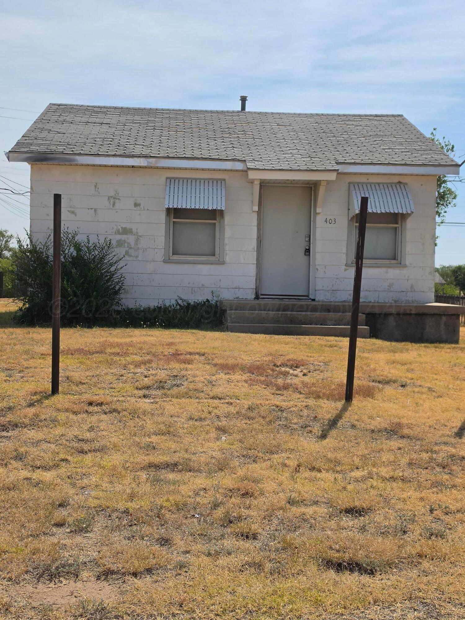 403 S Davis Avenue Property Photo 1