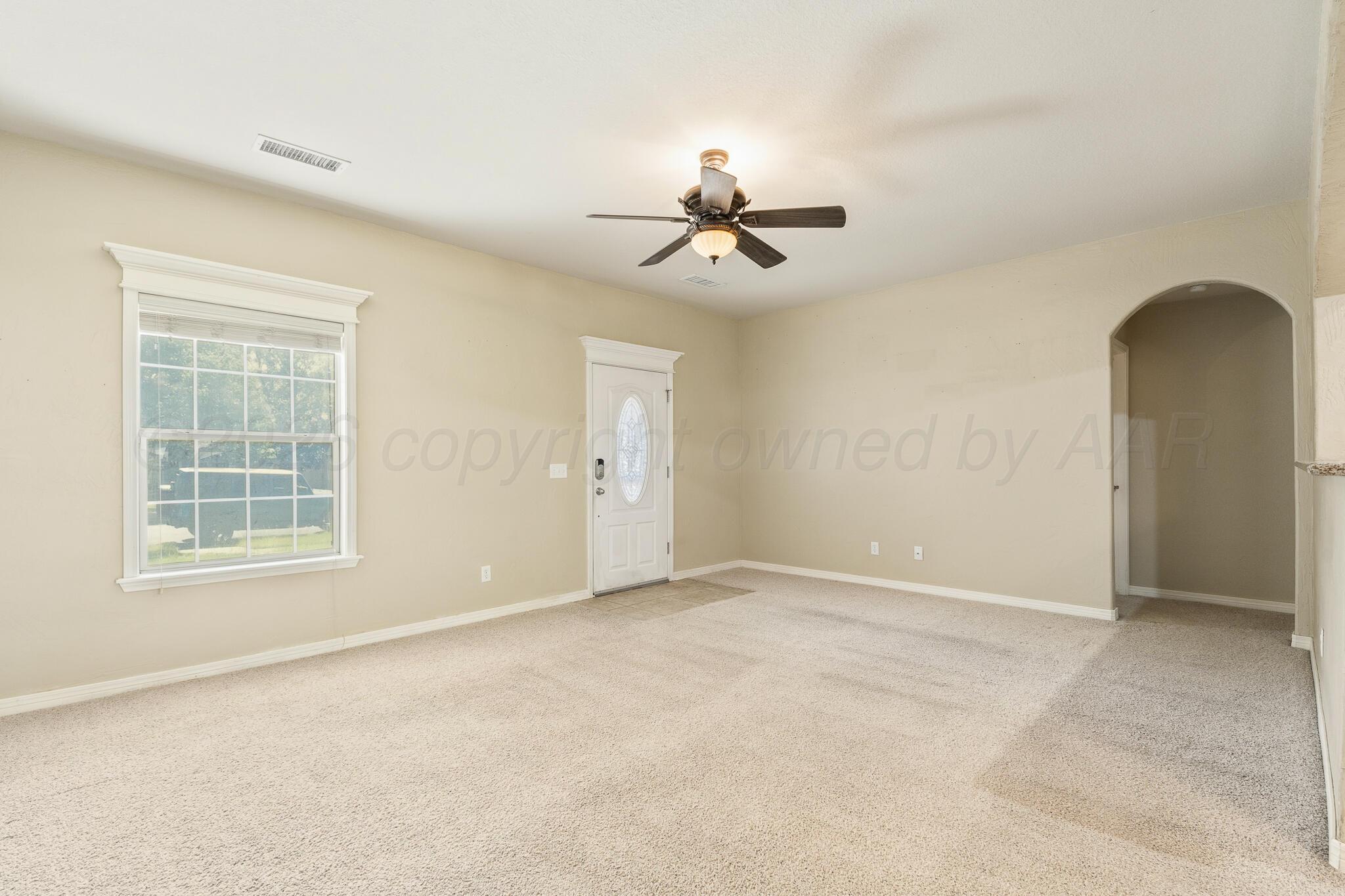 4204 Pine Street Property Photo 3