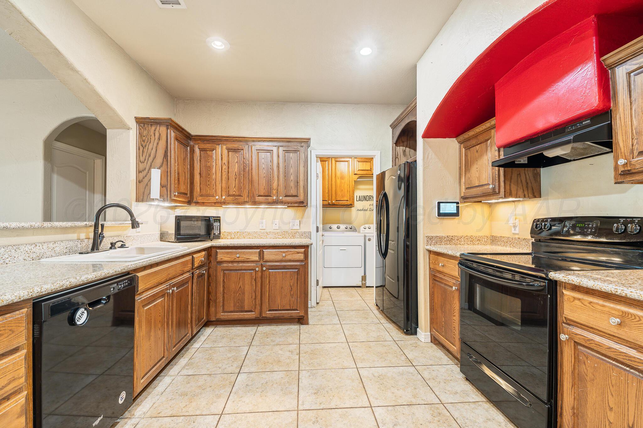 4204 Pine Street Property Photo 4