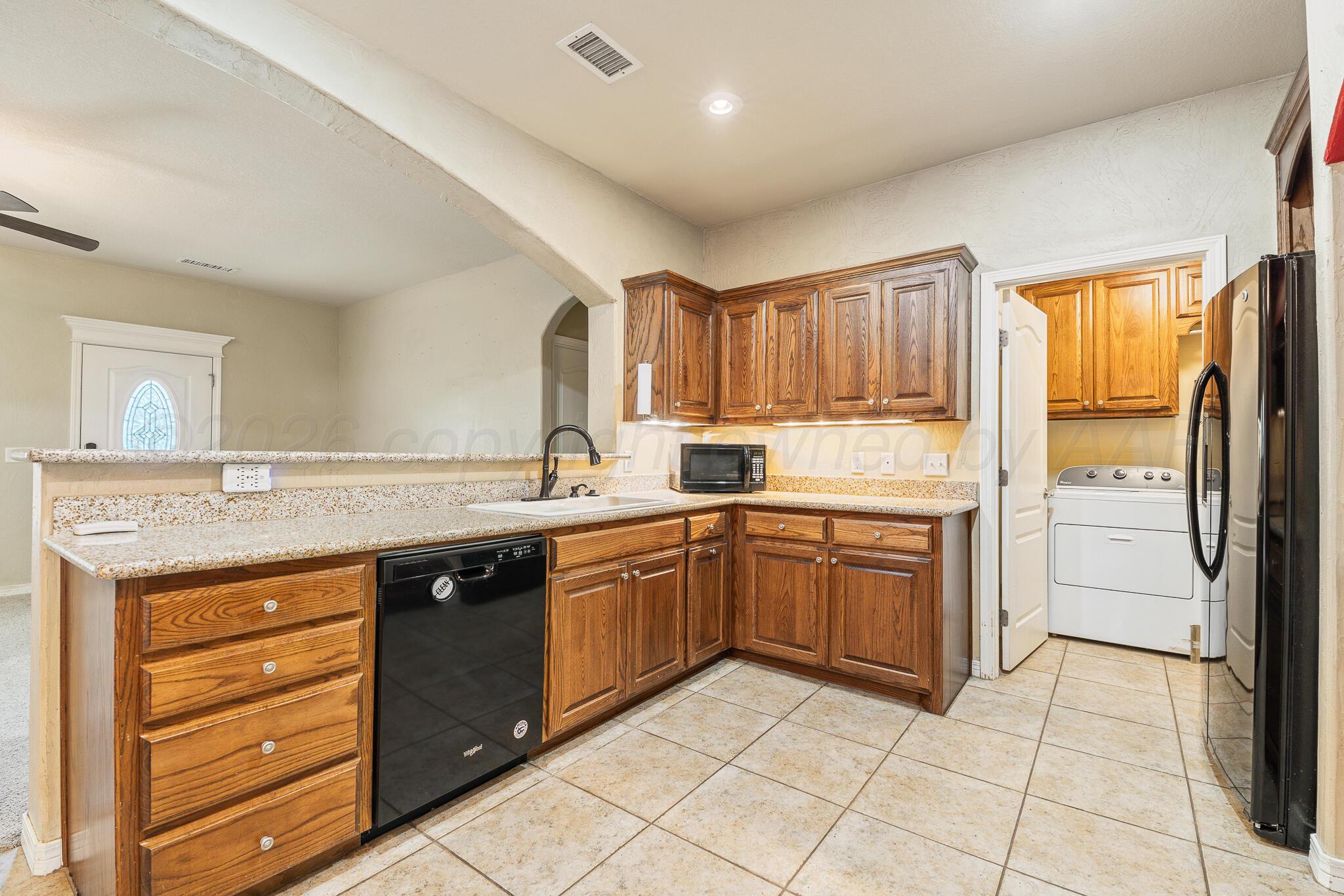 4204 Pine Street Property Photo 5