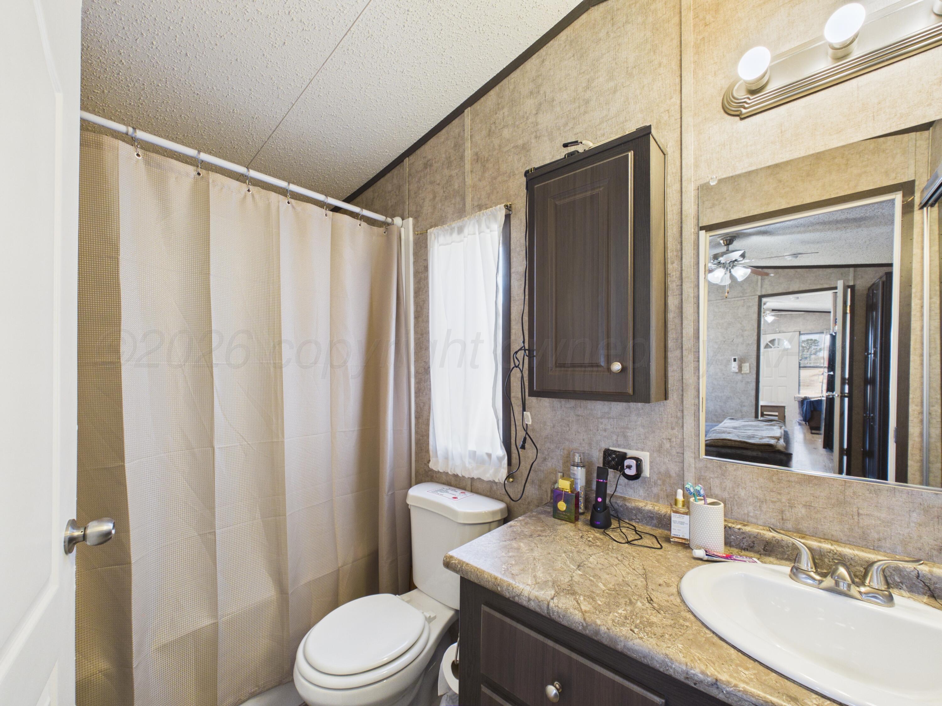 801 N Hale Avenue Property Photo 20