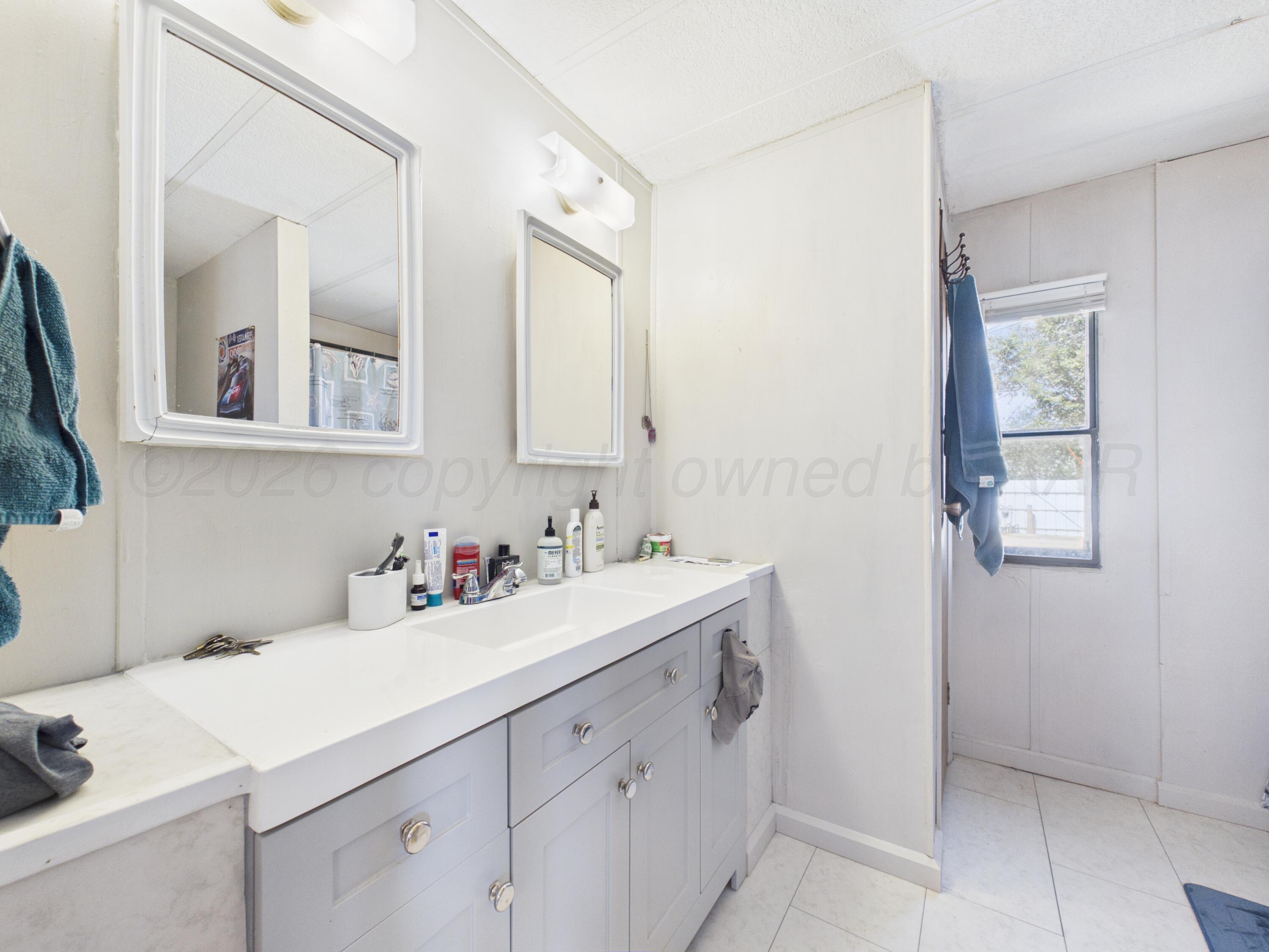 801 N Hale Avenue Property Photo 42