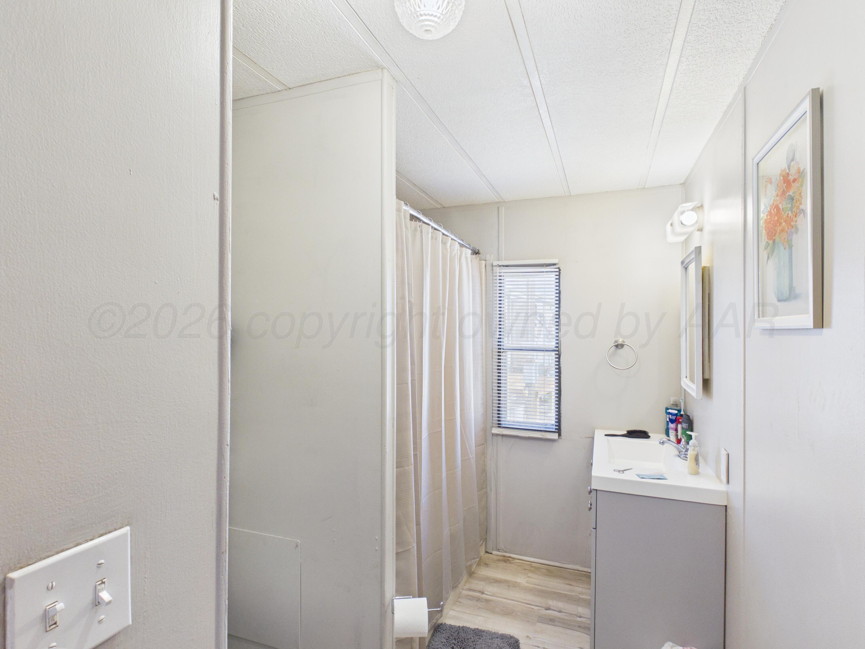 801 N Hale Avenue Property Photo 49