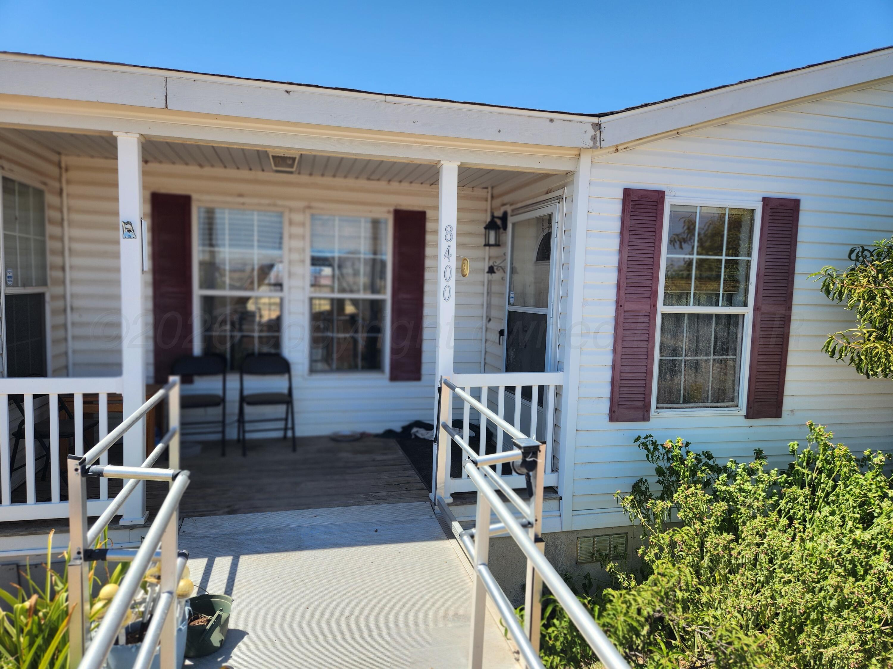 8400 Sandlewood Avenue Property Photo 2