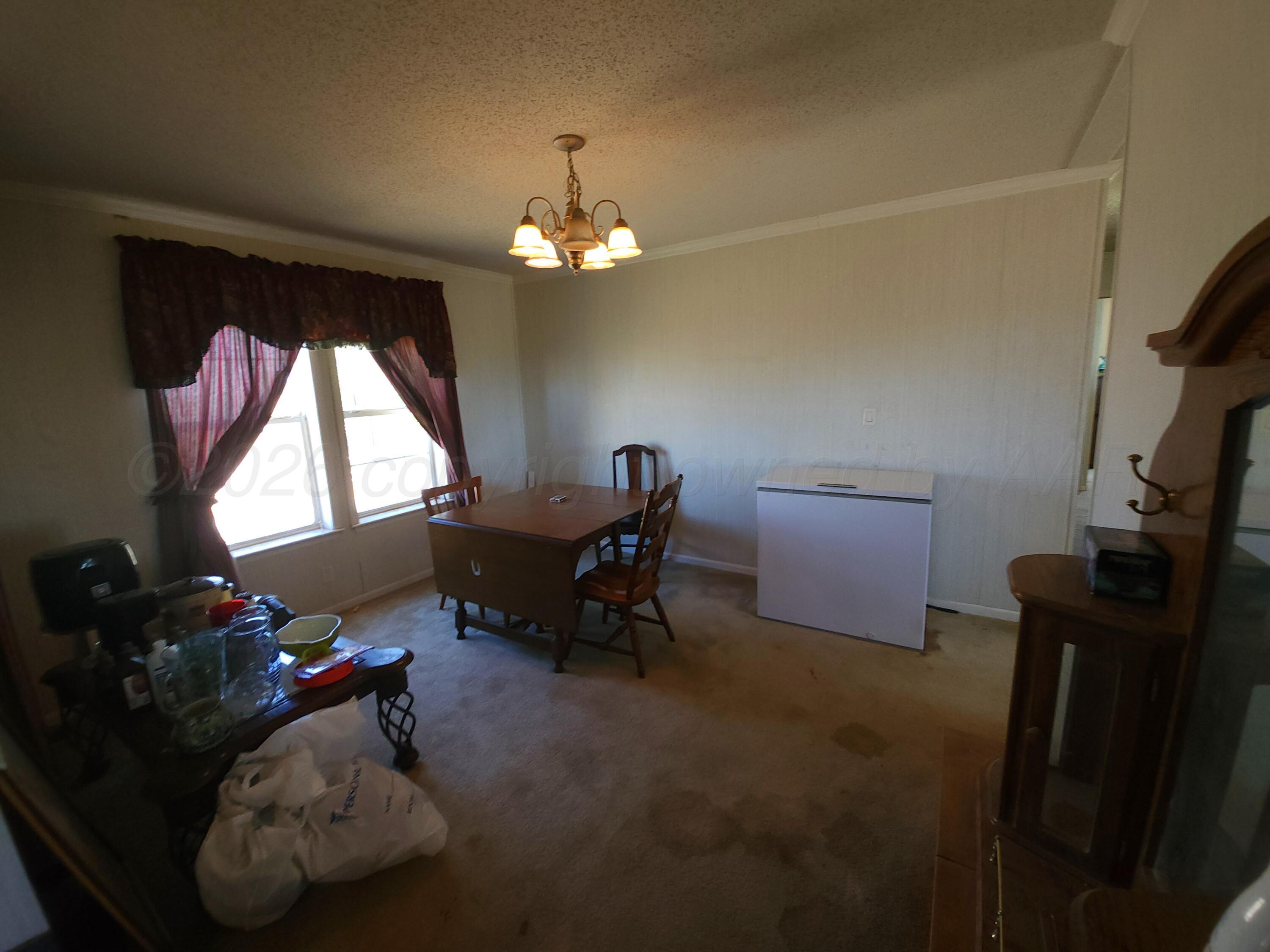 8400 Sandlewood Avenue Property Photo 8